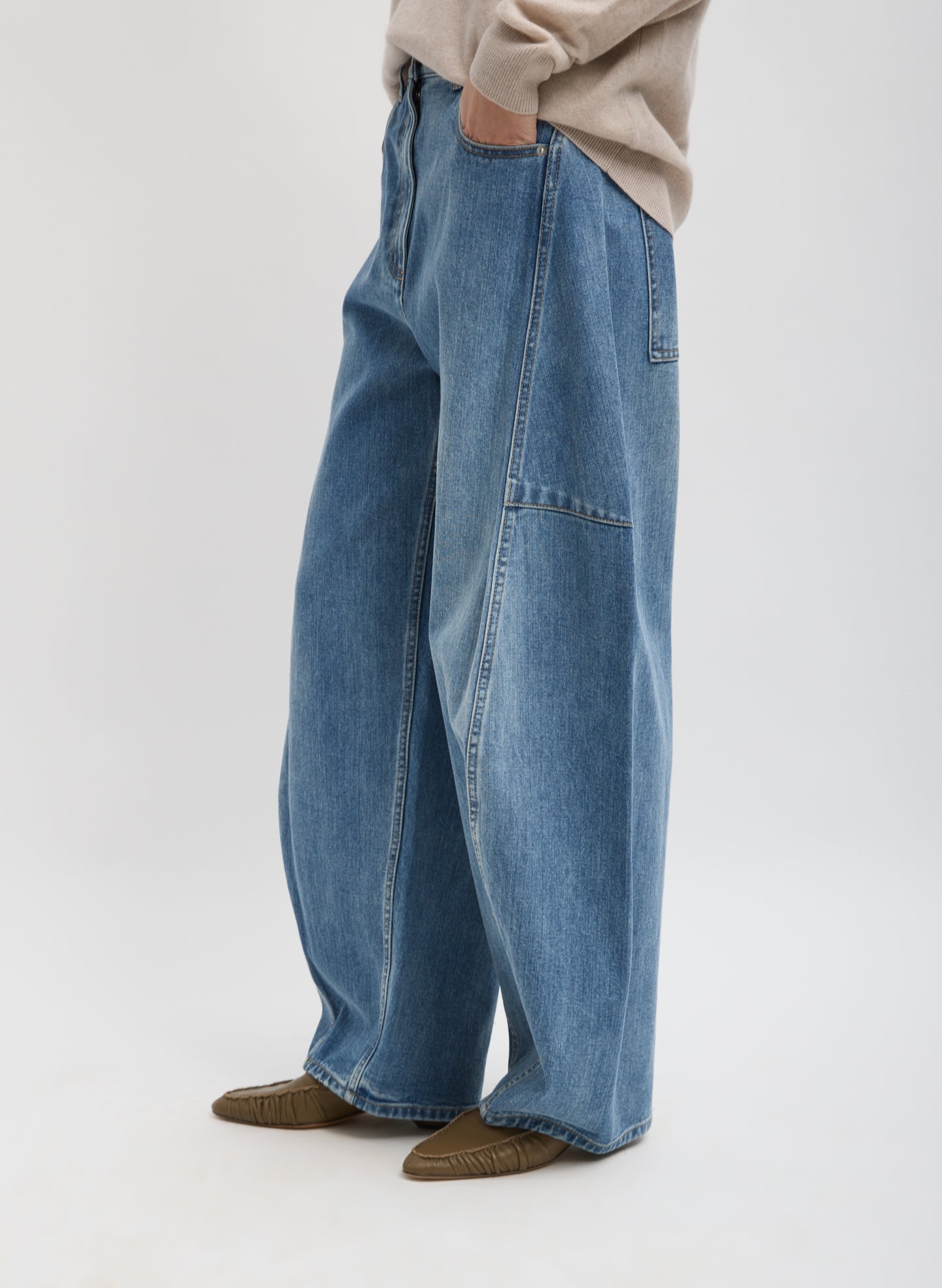 Blue Classic Wash Denim Sid Jean - barrel leg, side view on model