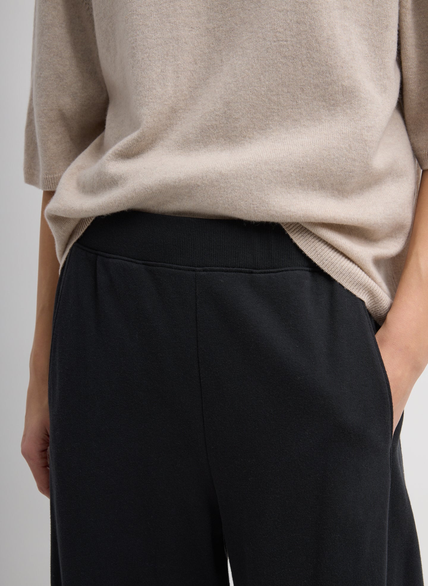 Black Light Weight Sweatshirting Winslow Pant - closeup of waistband
