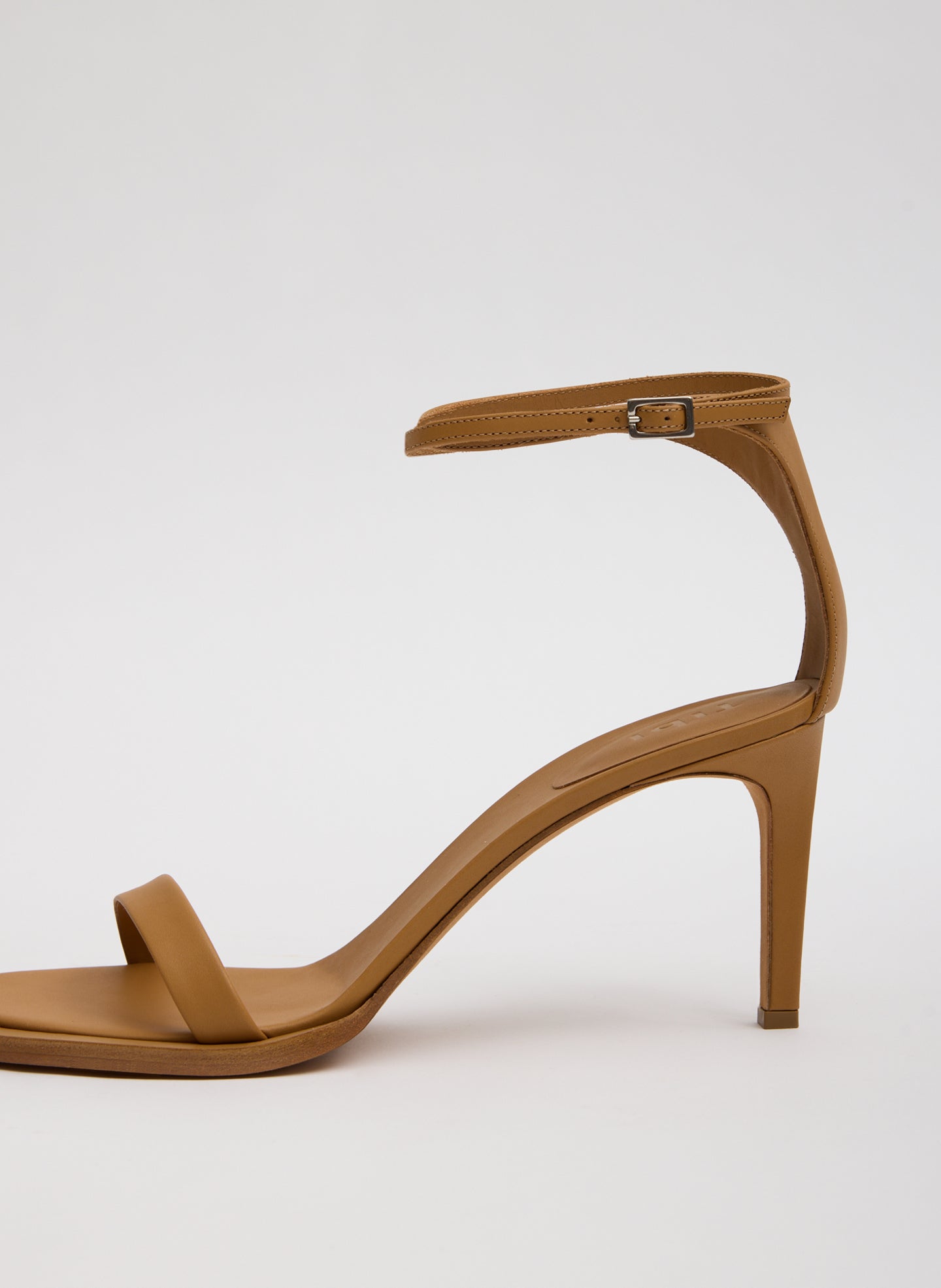 Tan Leather Erno Heeled Sandal - detail shot