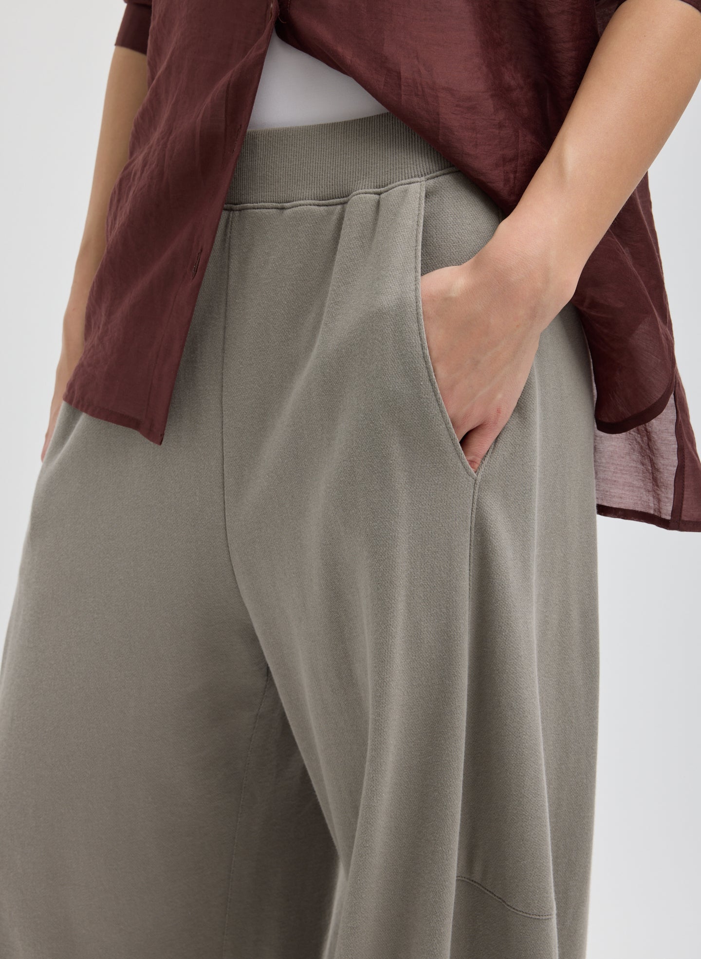Grey Light Weight Sweatshirting Winslow Pant - closeup of pocket detail