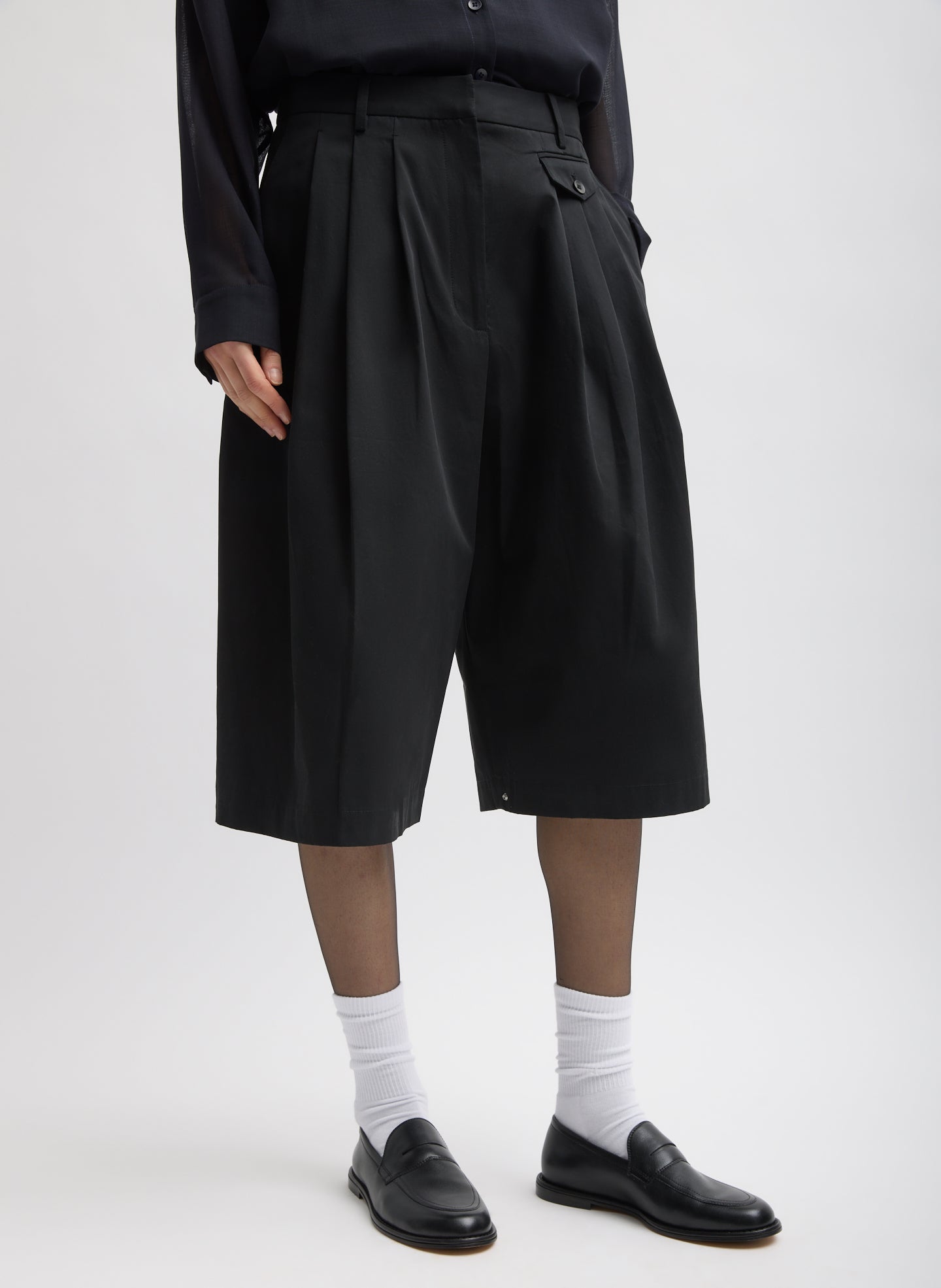 Black Bio Twill Triple Pleat Short - front view on model