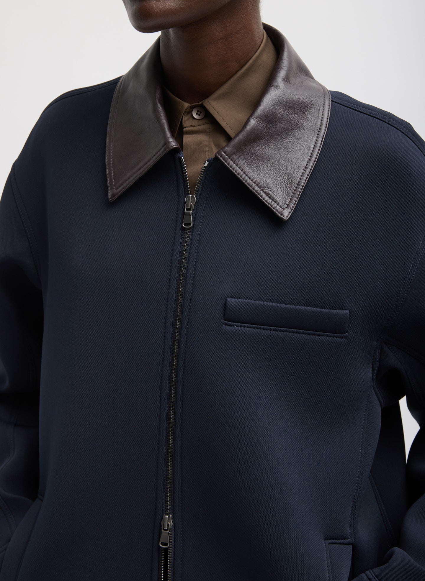 Navy Bonded Twill Unisex Workmen Jacket - closeup of contrast collar and front zip detail