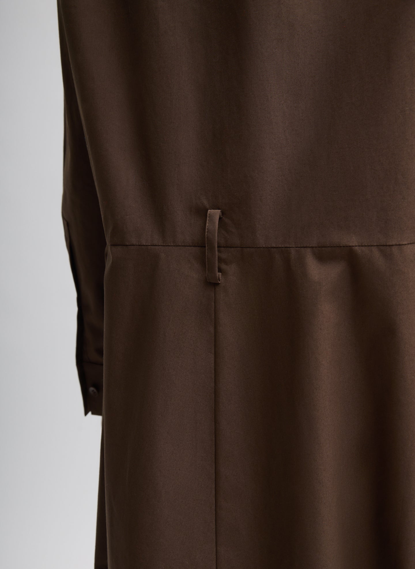 Brown Compact Eco Poplin Balloon Dress - closeup of back beltloop detail