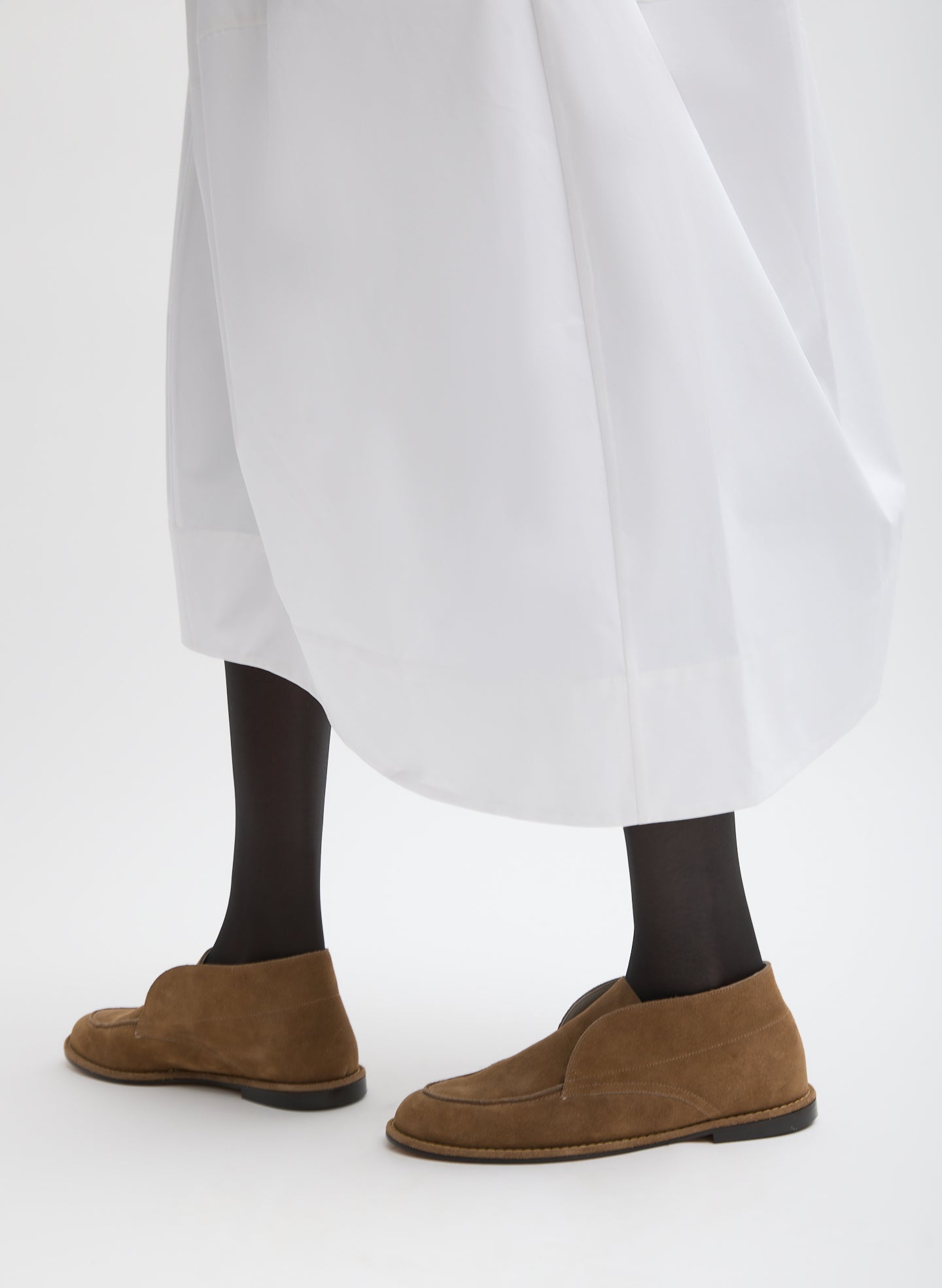 White Compact Eco Poplin Balloon Dress - closeup of hem detail