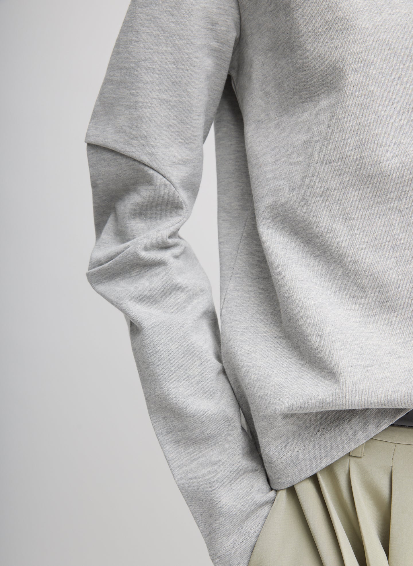 Heather Grey Perfect T-Shirt With Gusset Elbow Sleeve - closeup of gusset detail at elbow