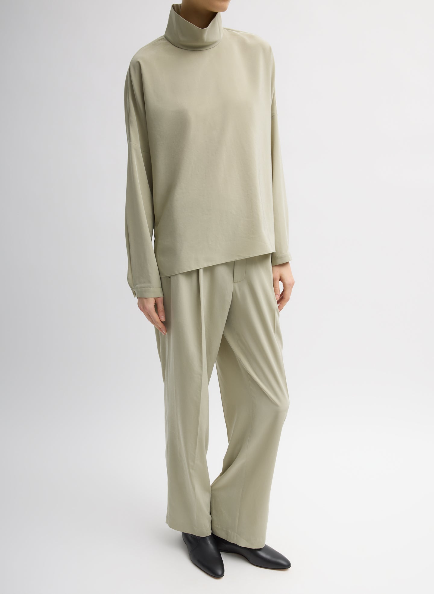 Moss Grey Relaxed Suiting Derrick Men's Trouser - pleated, front view on model
