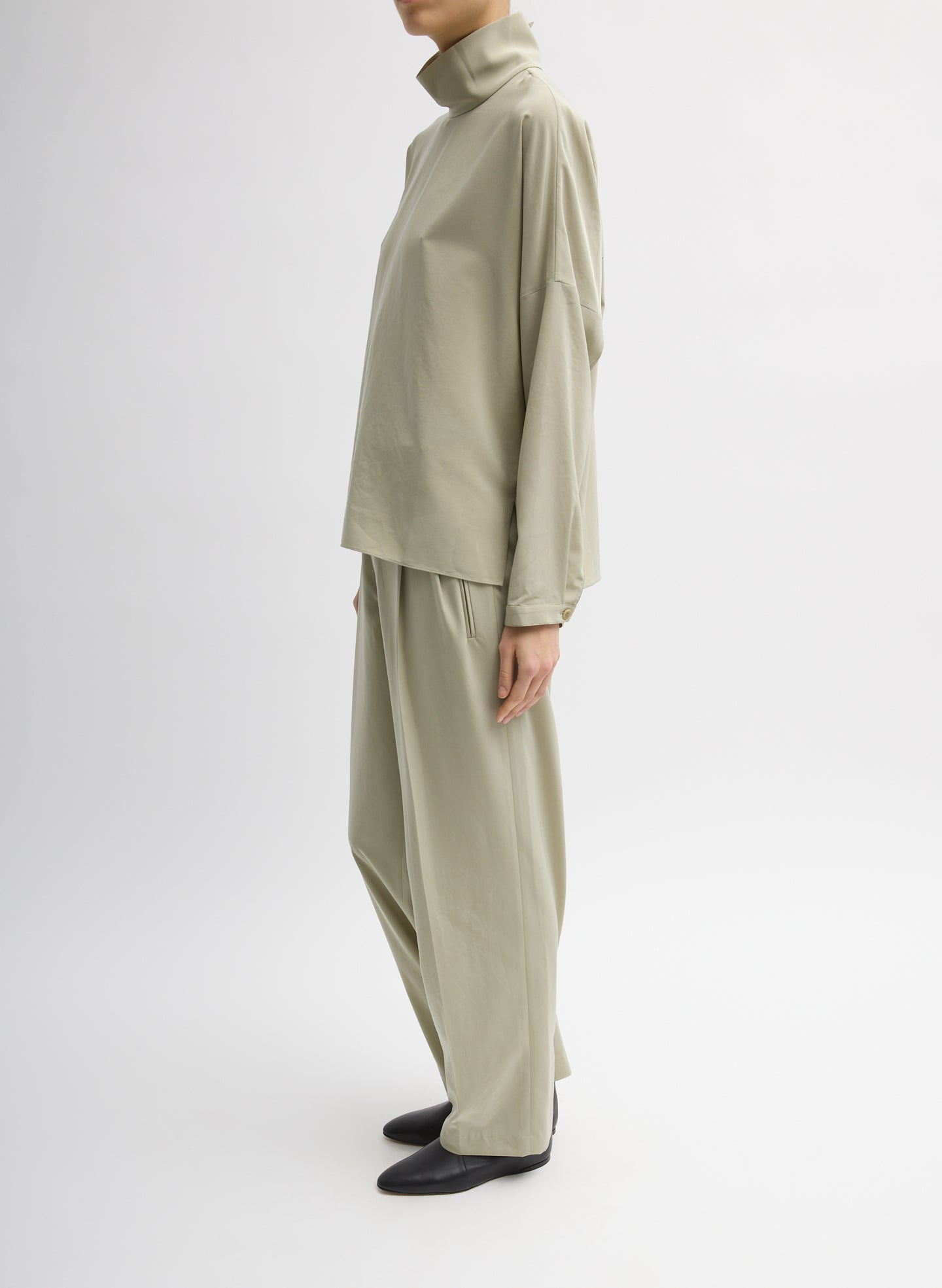 Moss Grey Relaxed Suiting Derrick Men's Trouser - pleated, side view on model