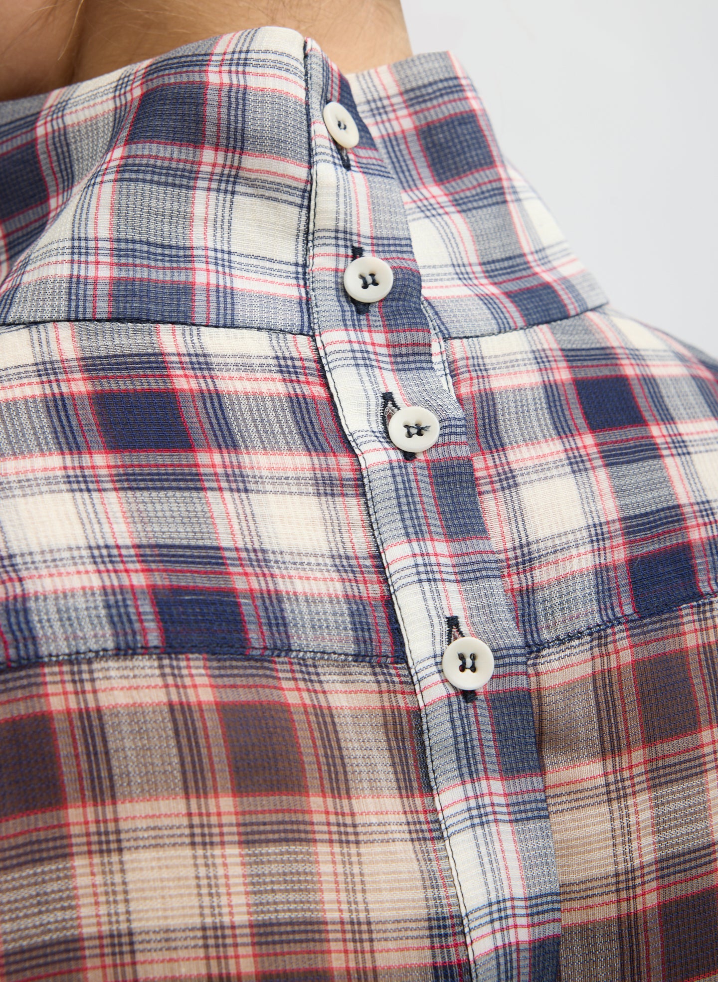 Black and Red Silk Cotton Plaid Funnel Neck Shirt - closeup of back button details