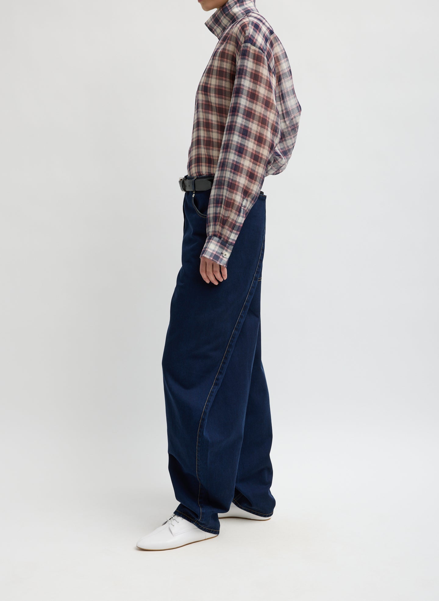 Indigo Tencel Cotton Denim Aleda Jean - barrel leg jean, side view on model