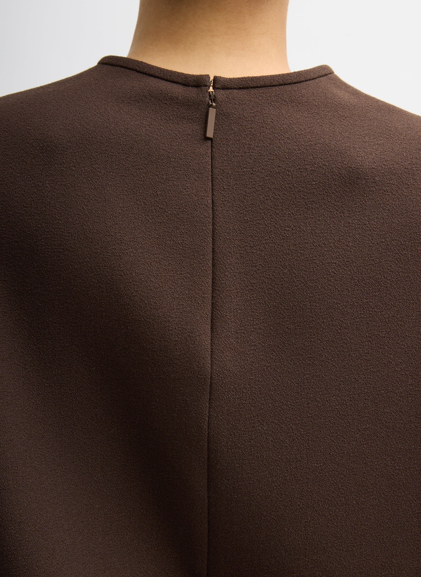 Brown Mica Crepe Easy T-Shirt - closeup of back zipper detail