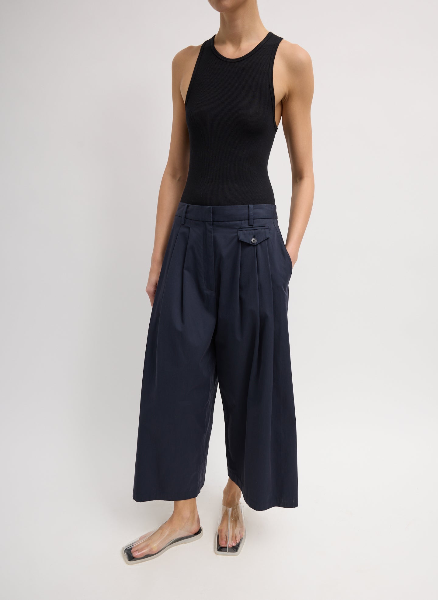 Bio Twill Triple Pleat Cropped Pant