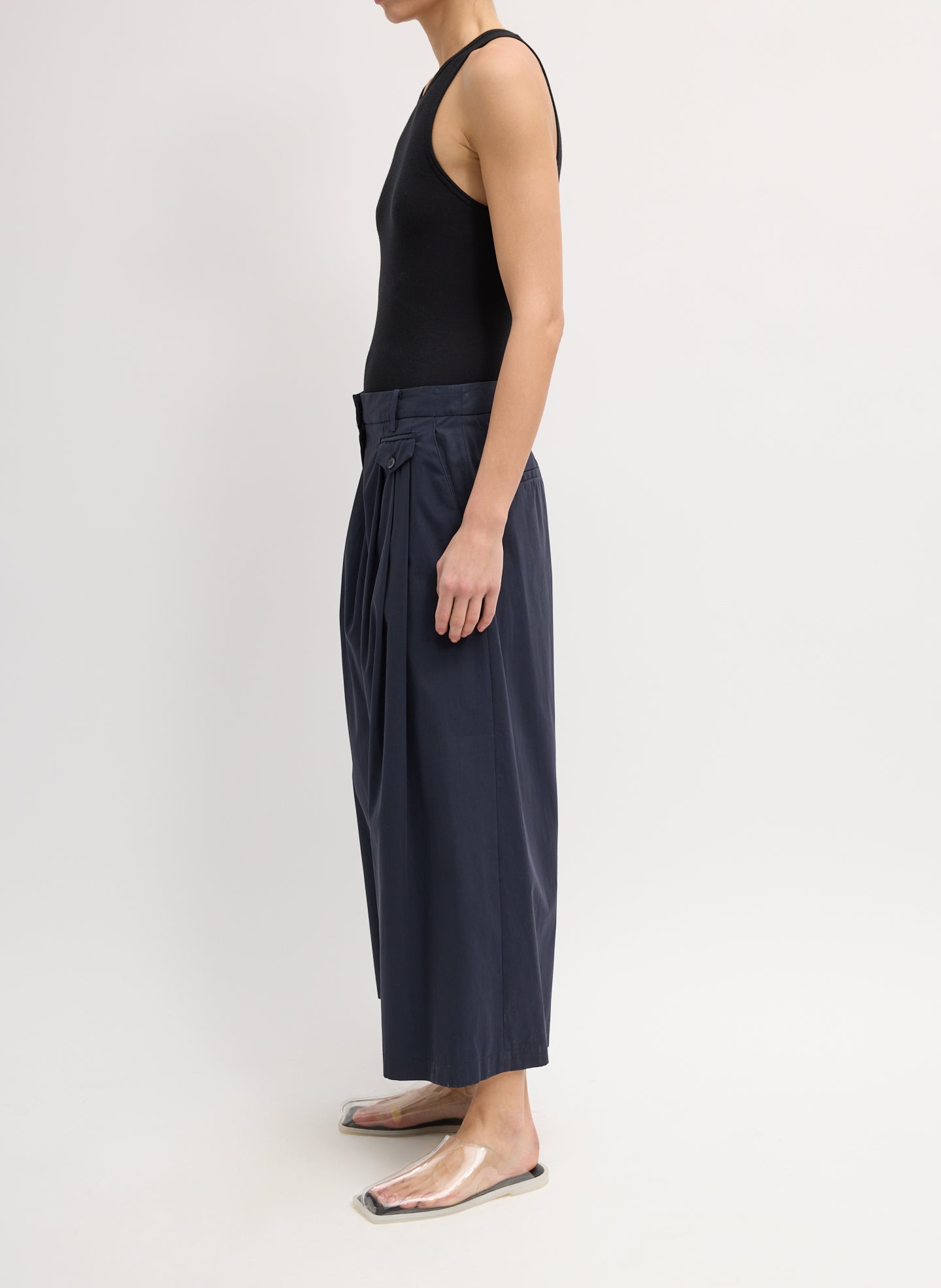 Bio Twill Triple Pleat Cropped Pant