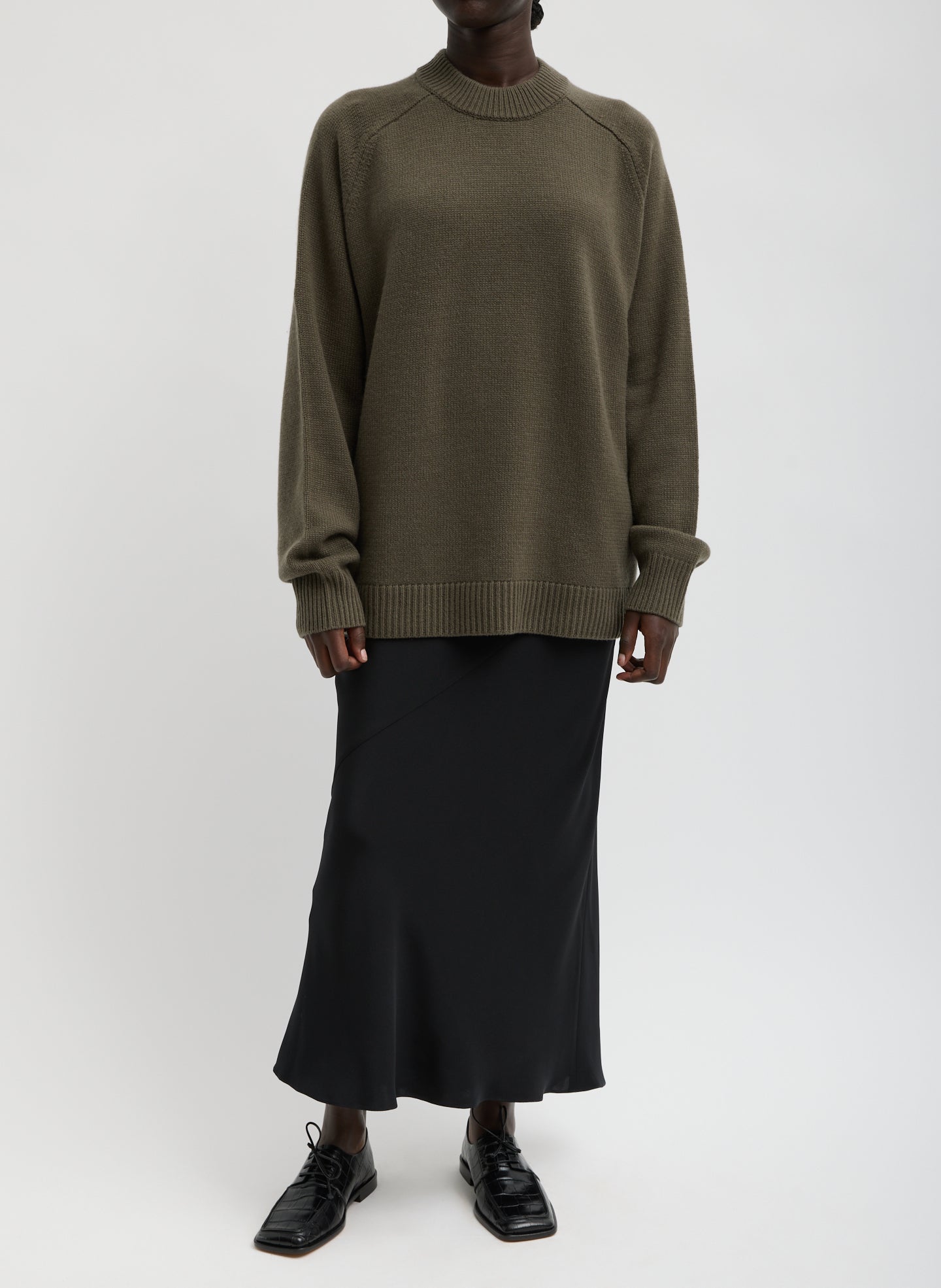 Dark Hazelnut Green Cashmere Crewneck Oversized Pullover Sweater - full look, front view on model