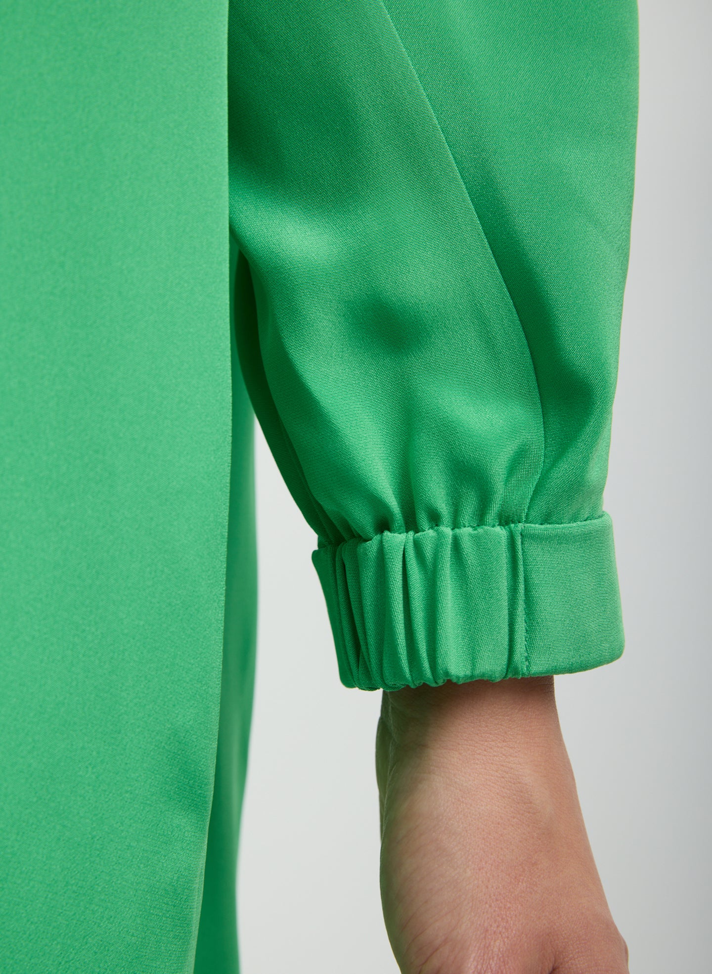 Bright Green 4-Ply Silk Long Sleeve Cocoon Dress - closeup of sleeve detail
