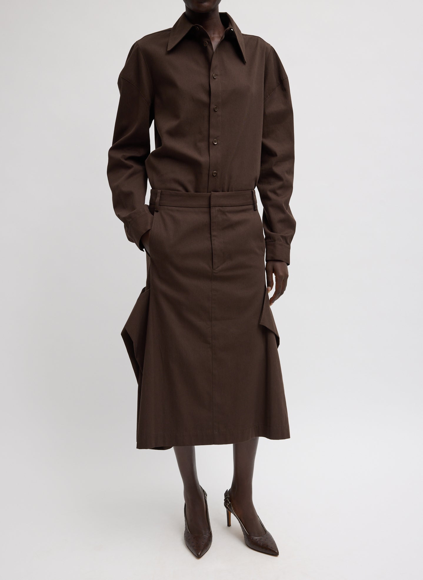 Hickory Brown Luxe Spring Twill Hinged Shirt - full look, front view on model