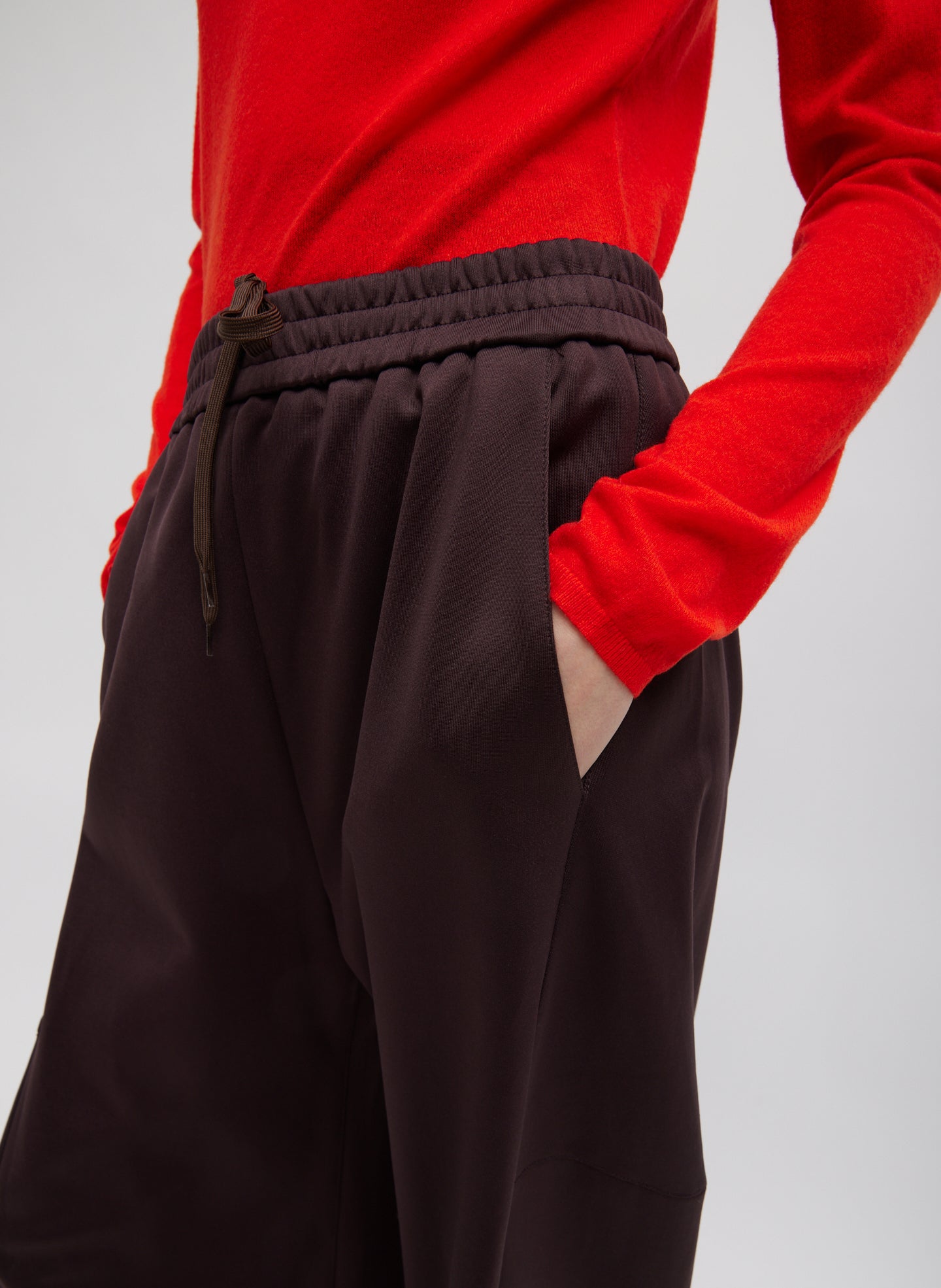 Brown Active Knit Winslow Pant - closeup of waistband and drawstring detail
