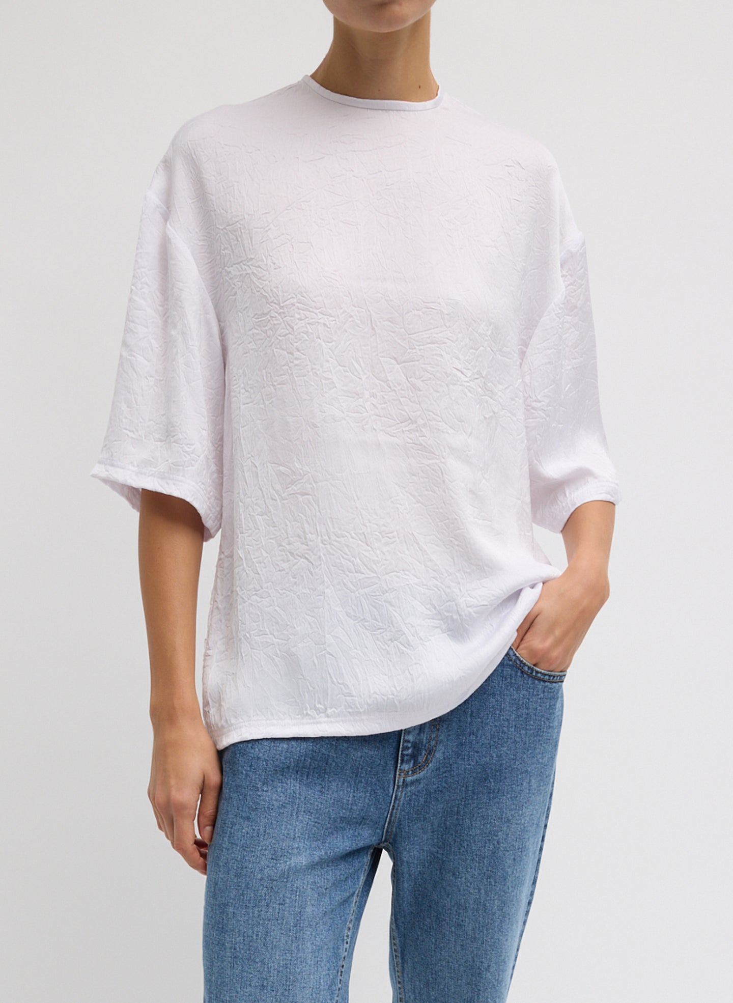 Crinkle Shirting Easy T-Shirt - White Crinkle Shirting Easy T-Shirt - oversized silk t-shirt, front view on model