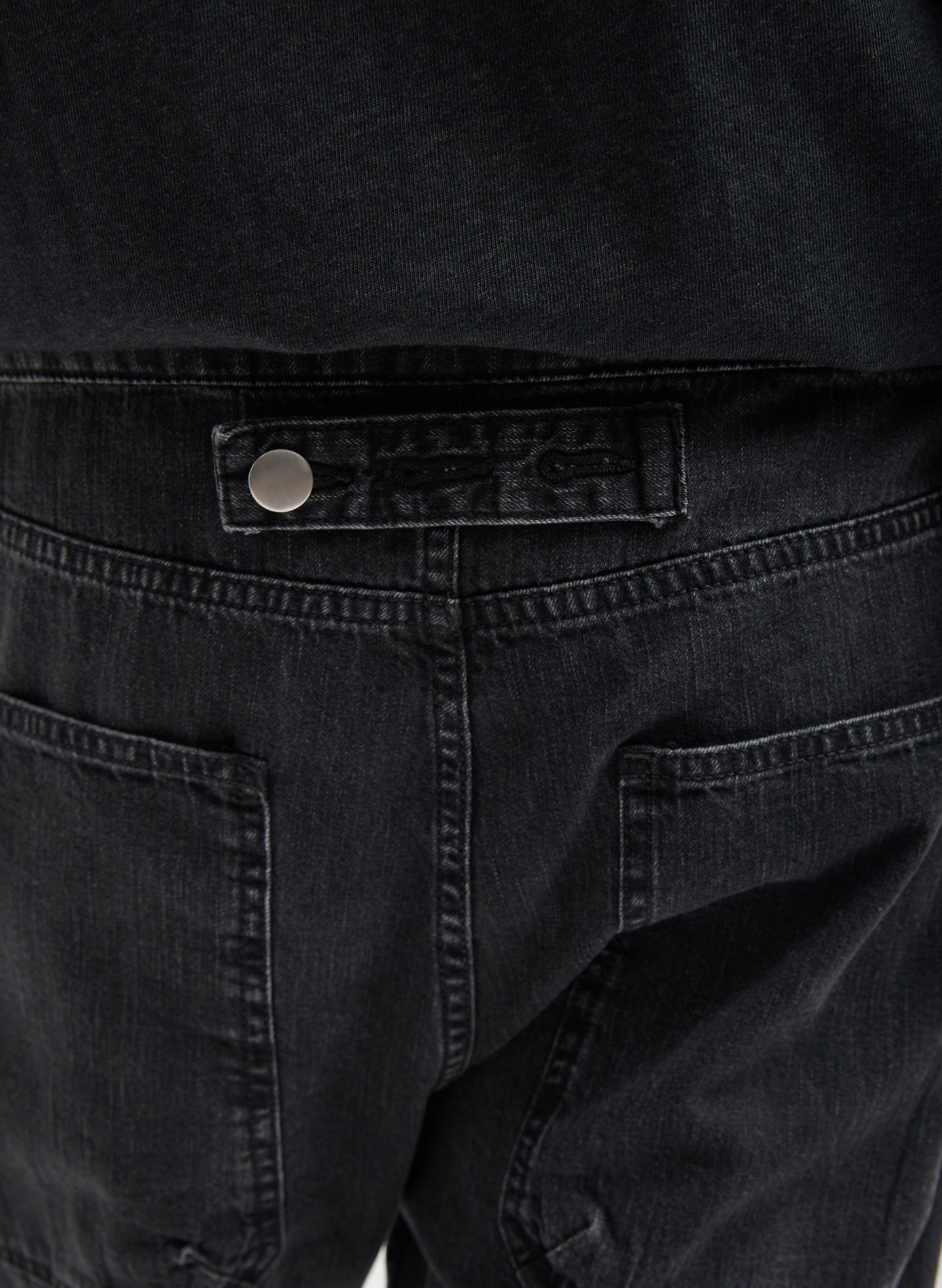 Black Mou Denim Clift Jean - closeup of back button detail