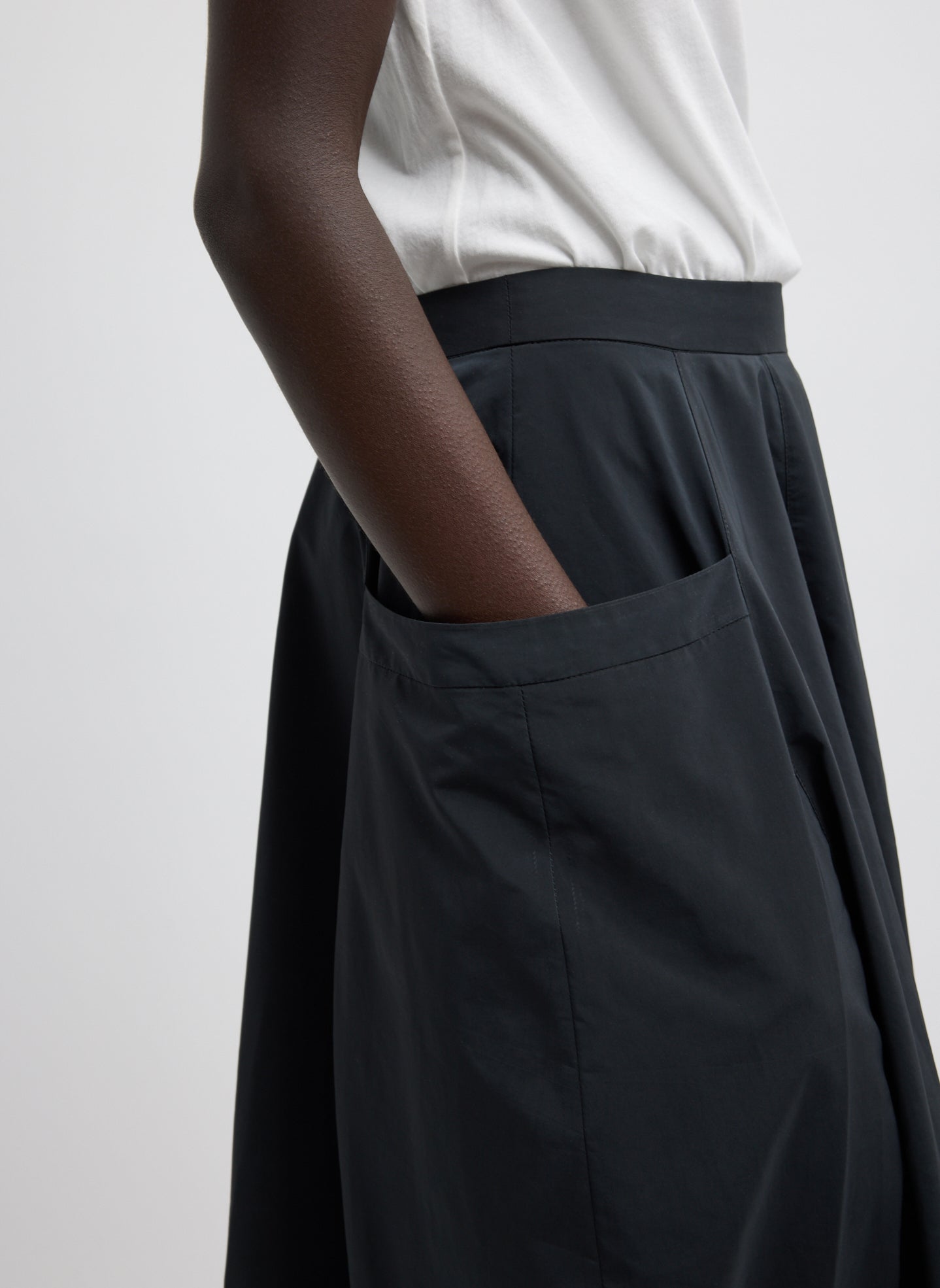 Black Nylon Lantern Skirt - closeup of side pocket detail