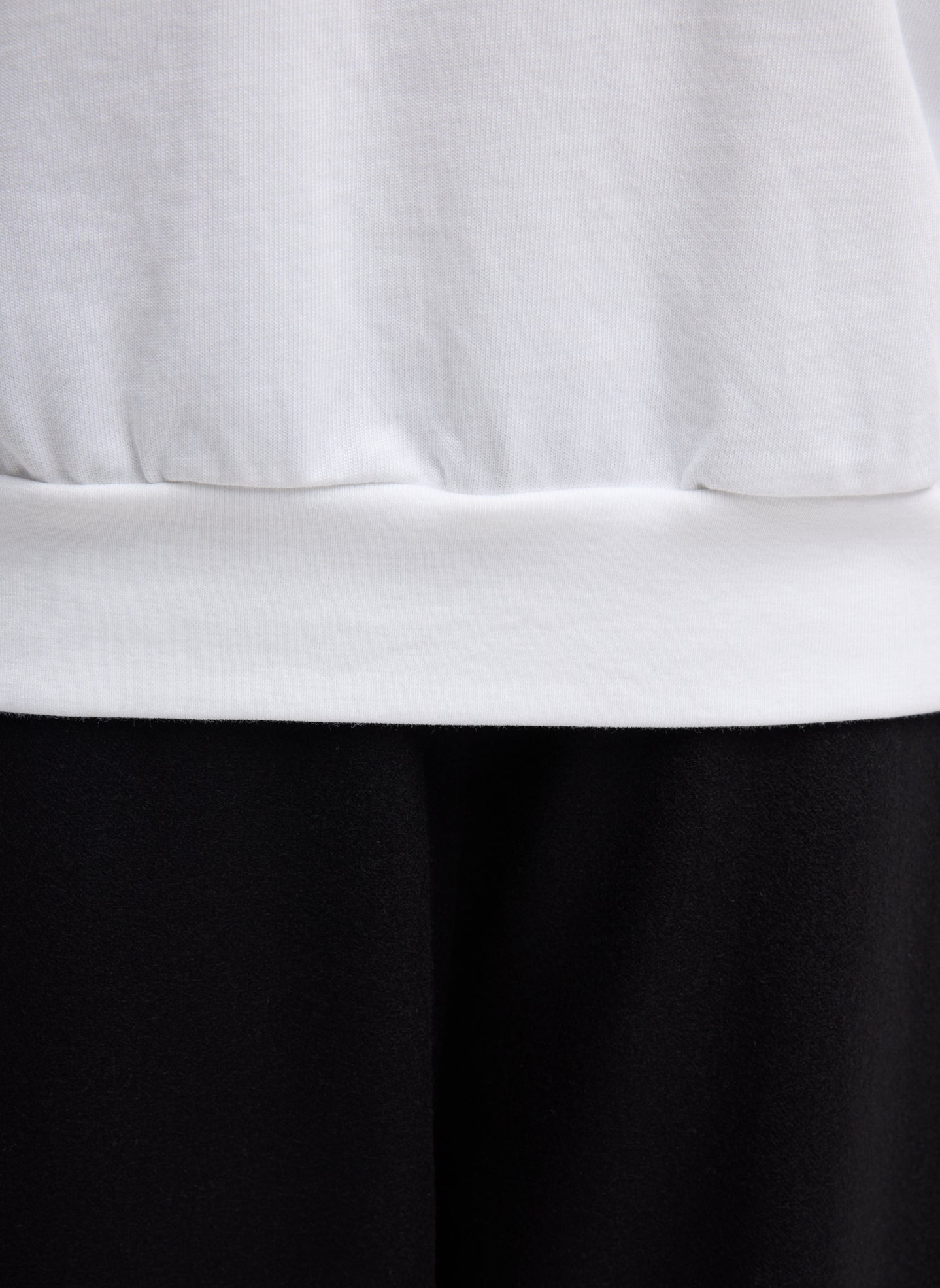 White Perfect T Vintage Sweatshirt - closeup of hem