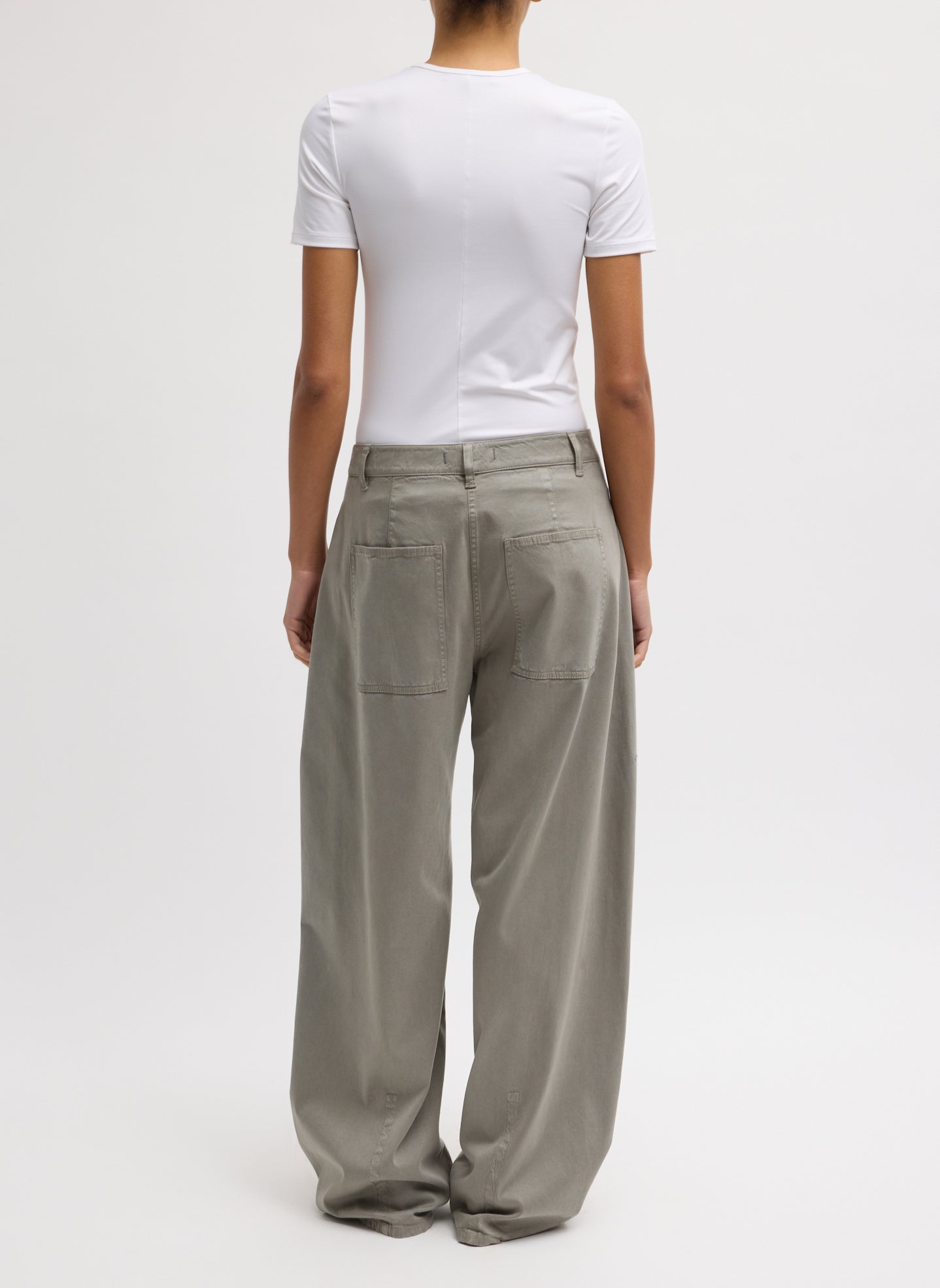 Pewter Grey Garment Dyed Stretch Twill Sid Pant - barrel leg, back view on model