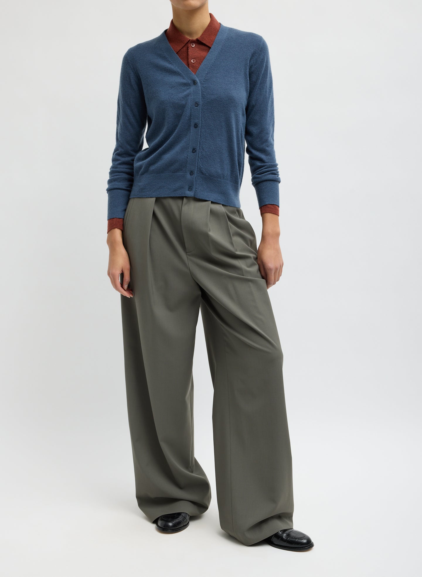 Blue Fog Skinlike Mercerized Wool V-Neck Shrunken Cardigan - full look, front view on model