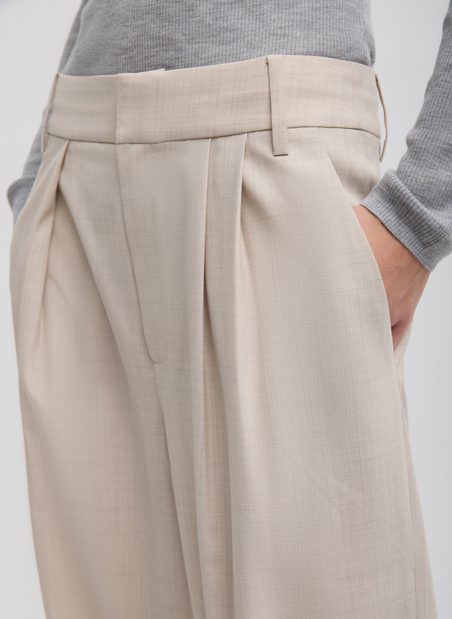 Oatmeal Melange Tropical Wool Stella Pant -closeup of front pleat and side pocket details
