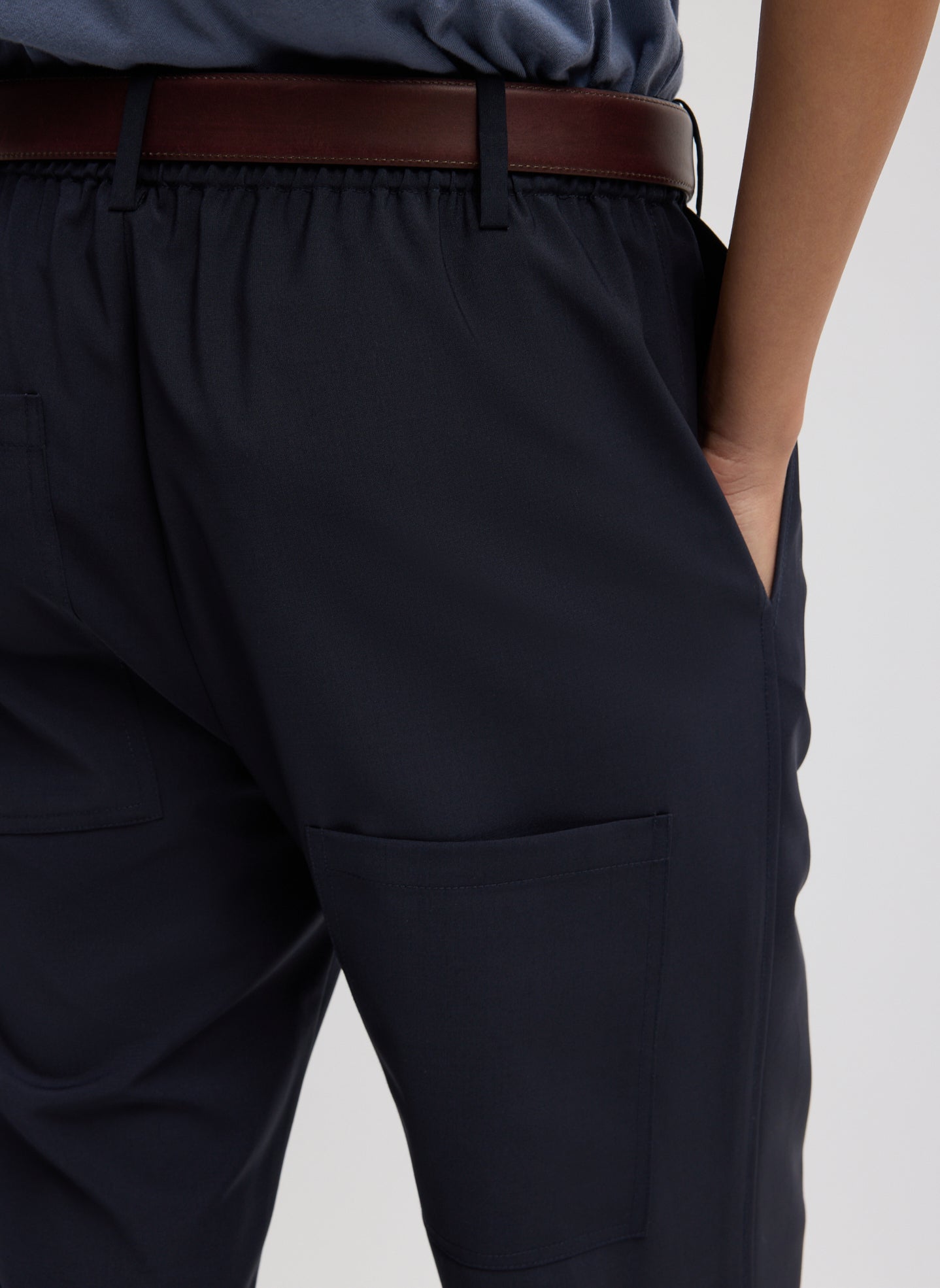 Navy Tropical Wool Scottie Jogger - closeup of back pocket detail