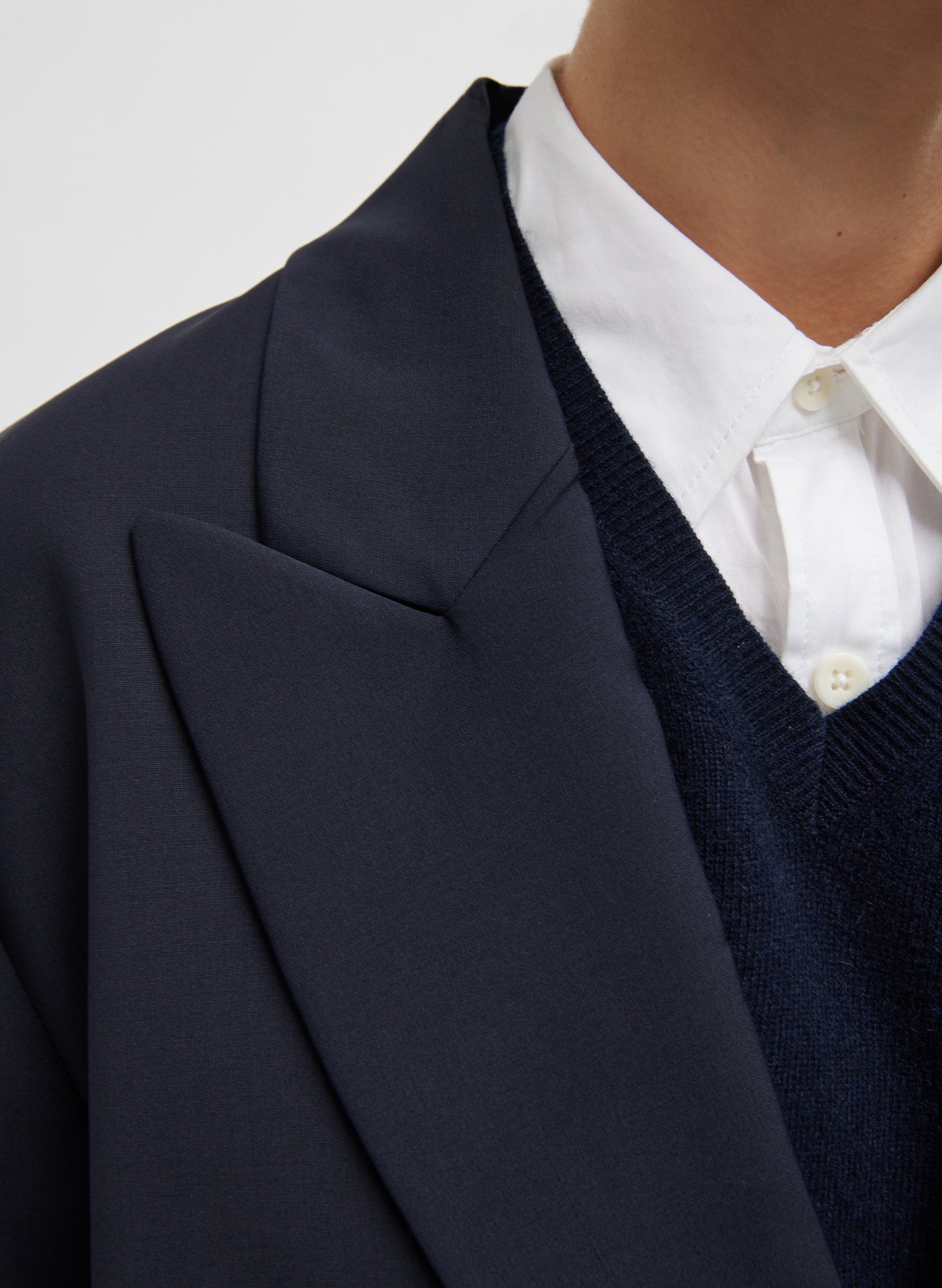 Navy Tropical Wool Liam Blazer - closeup of lapel