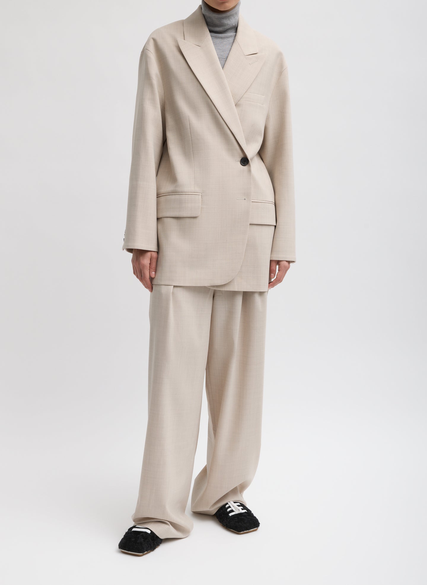 Oatmeal Melange Tropical Wool Liam Blazer - oversized fit, front view on model