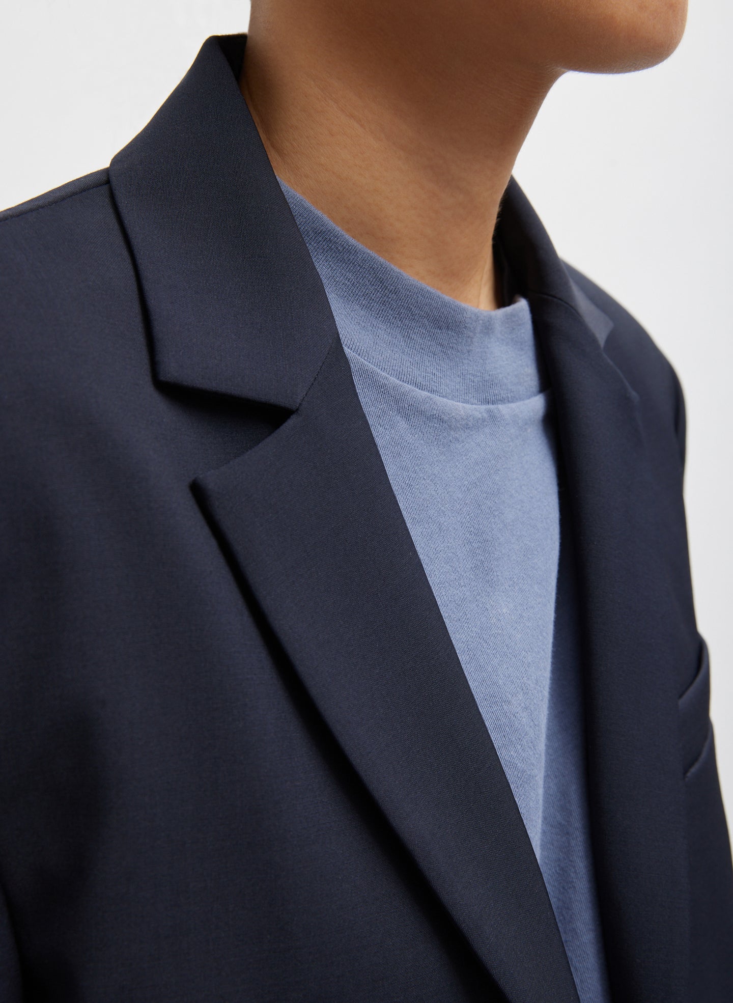 Navy Tropical Wool Max Blazer - closeup of lapels