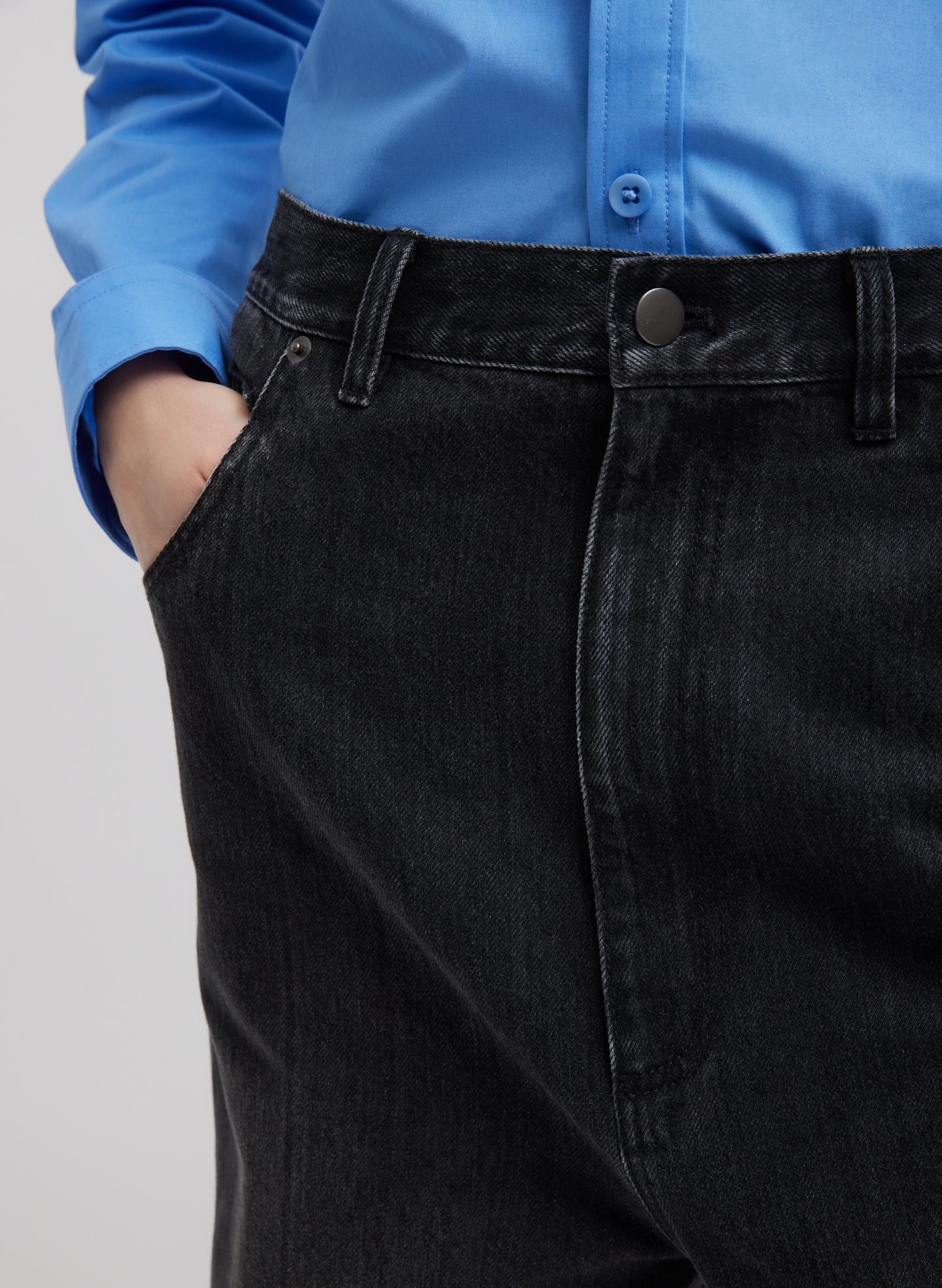 Vintage Black Denim Ryder Jean - closeup of front button detail