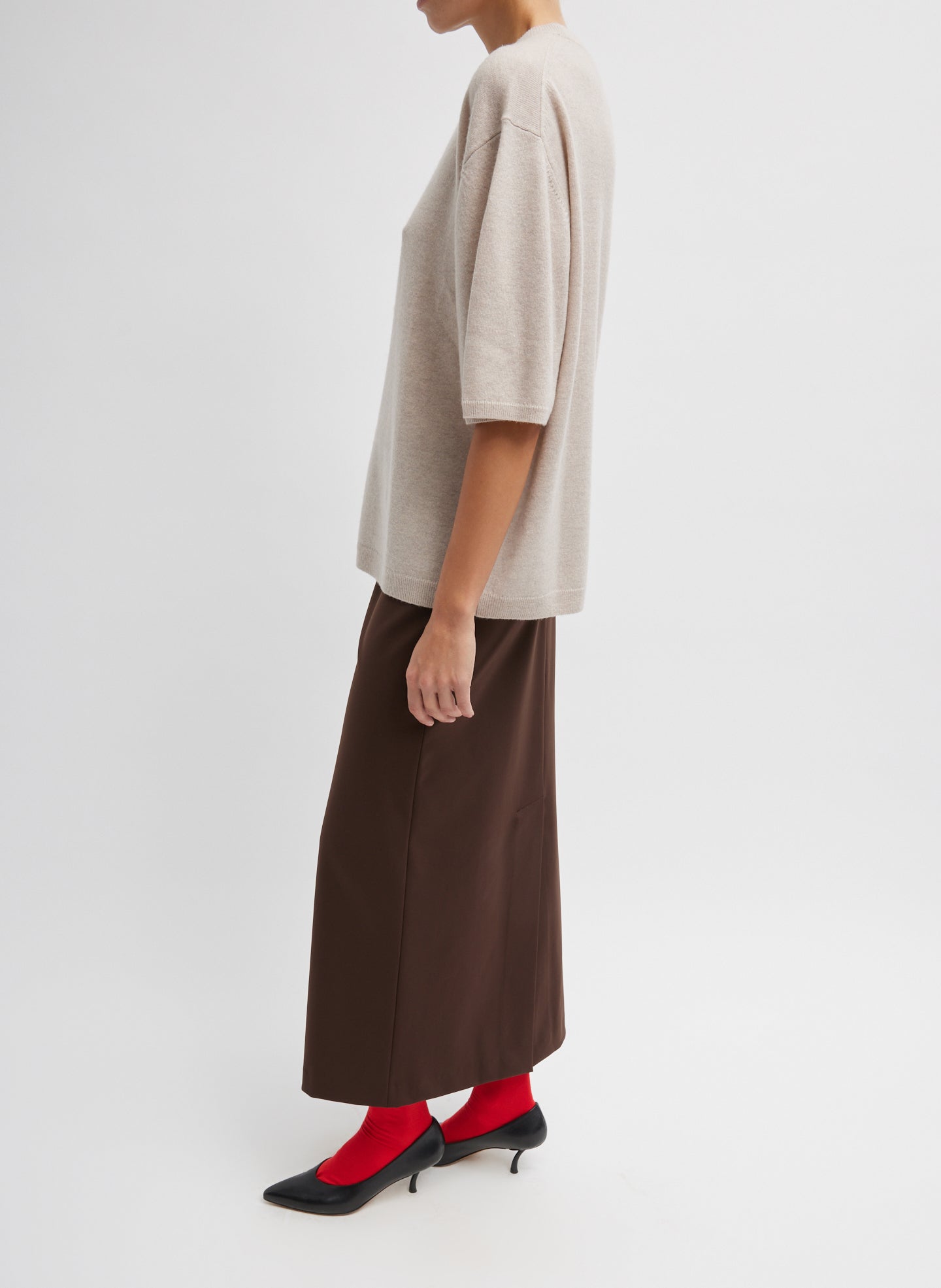 Oatmeal Melange Washable Cashmere Oversized Easy T-Shirt - full look, side view on model