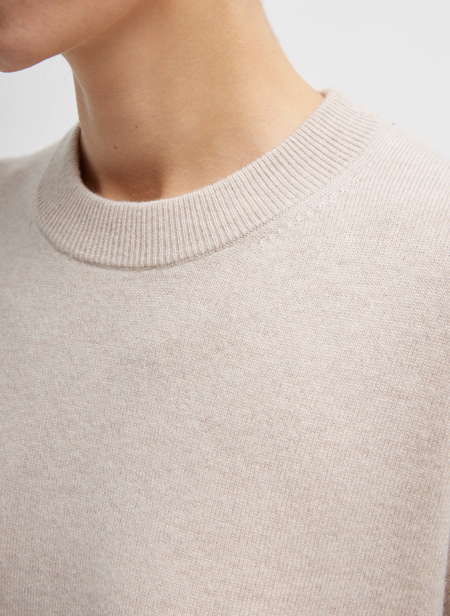 Oatmeal Melange Washable Cashmere Oversized Easy T-Shirt - closeup of neckline