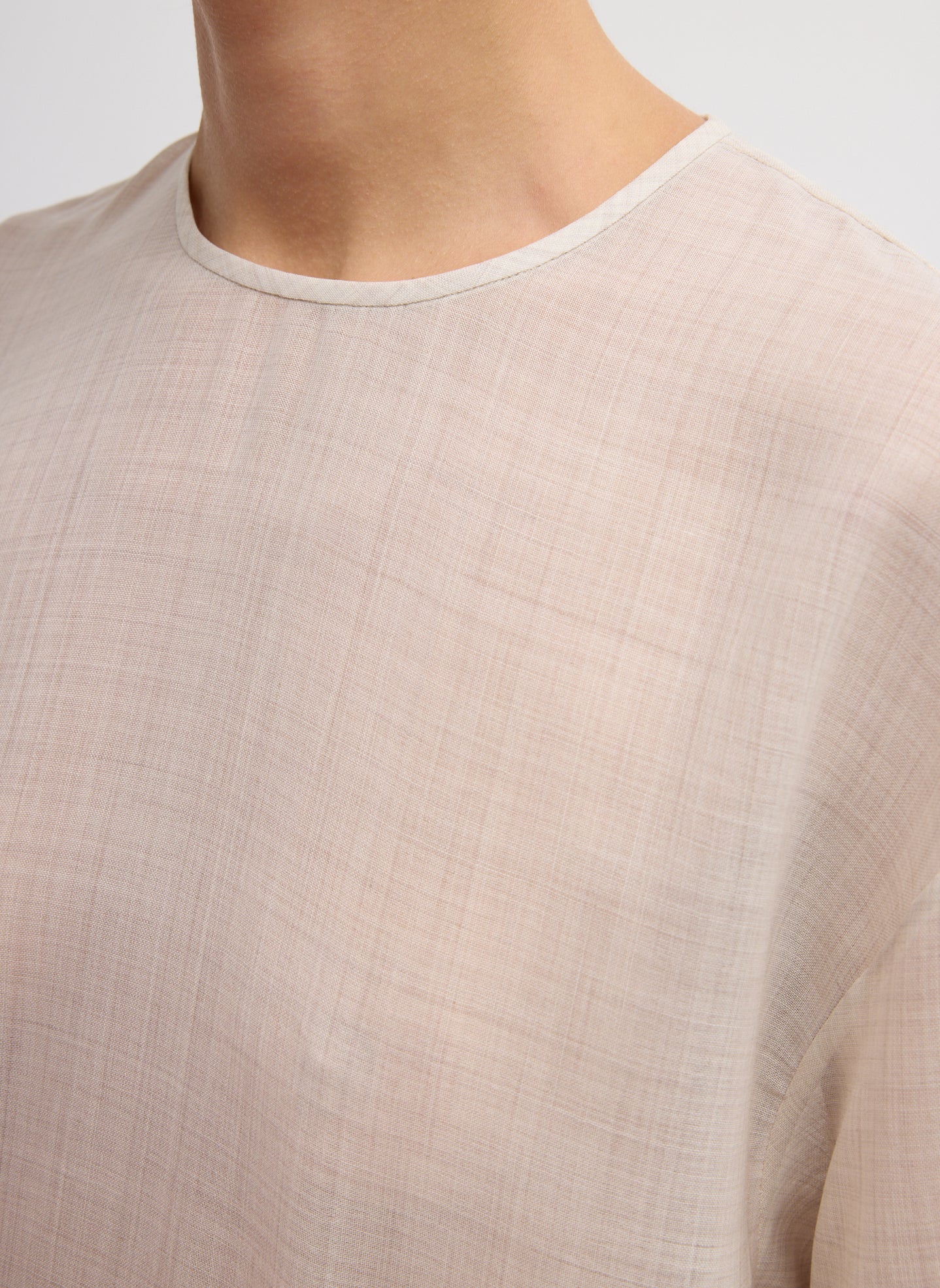 Oatmeal Melange Sheer Wool Gauze Easy T-Shirt - closeup of neckline