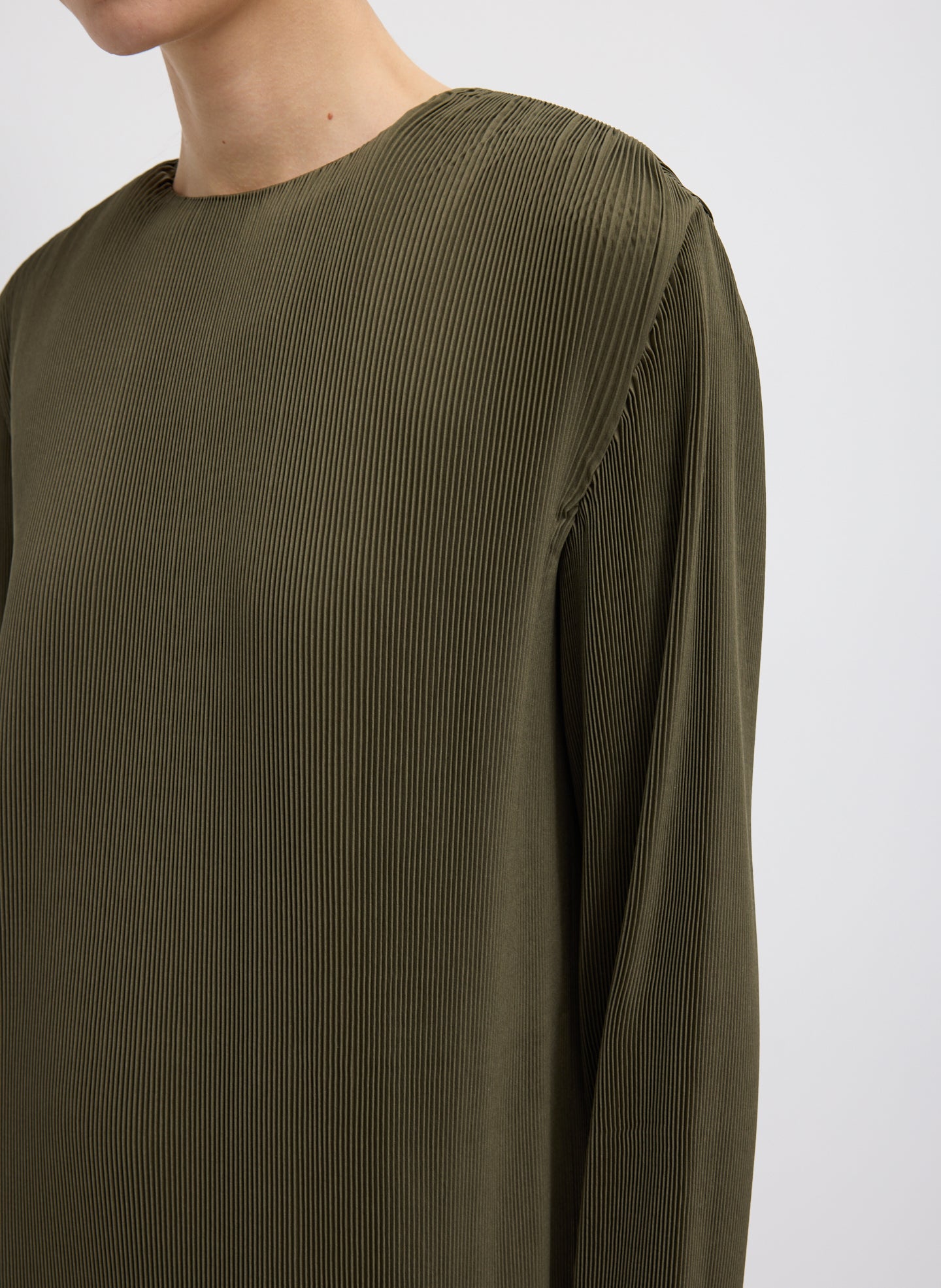 Dark Green Plisse Midi Dress - closeup of plisse fabric detail