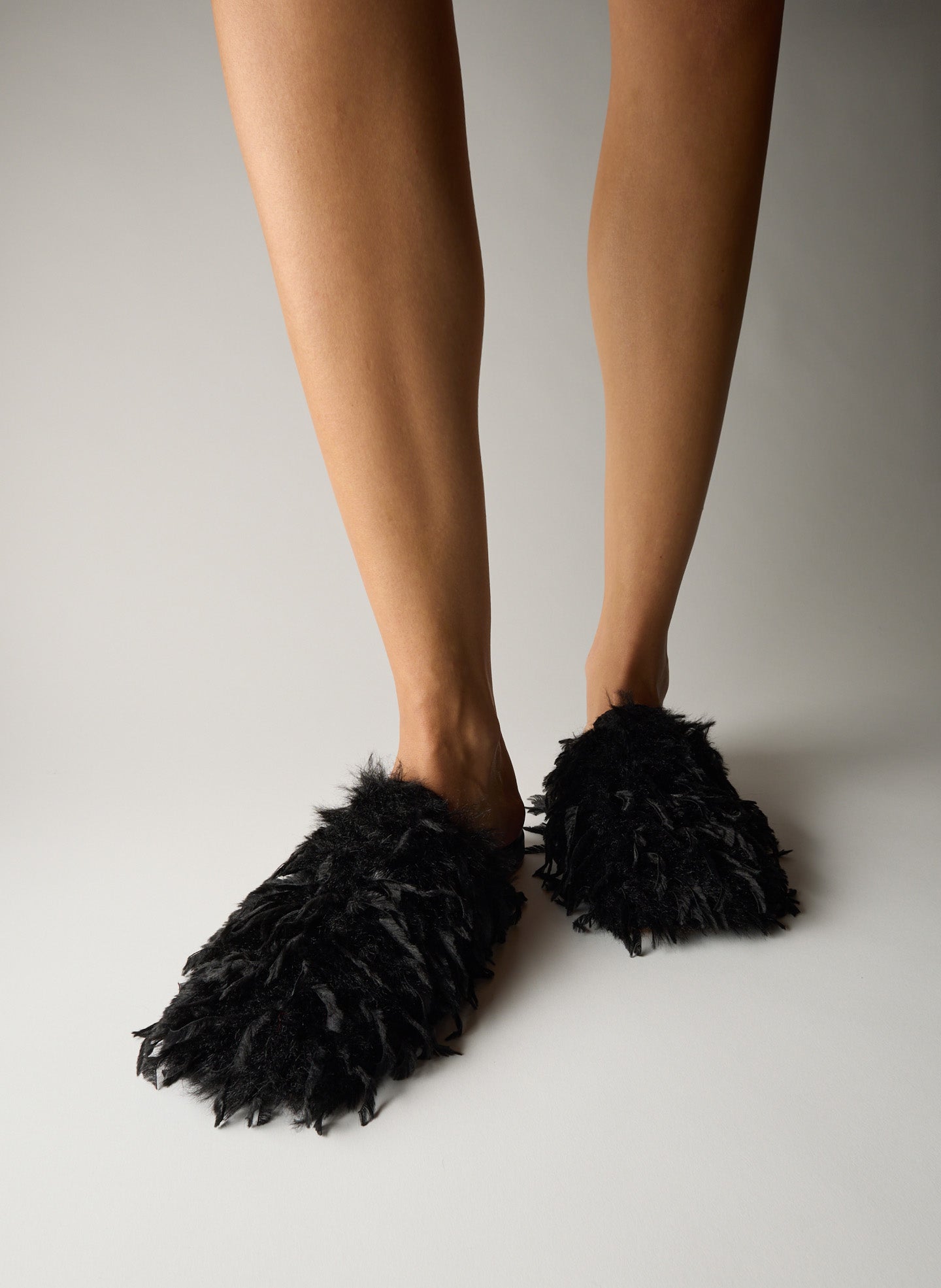 Black Faux Feather Granger Slide - feathered slide on model