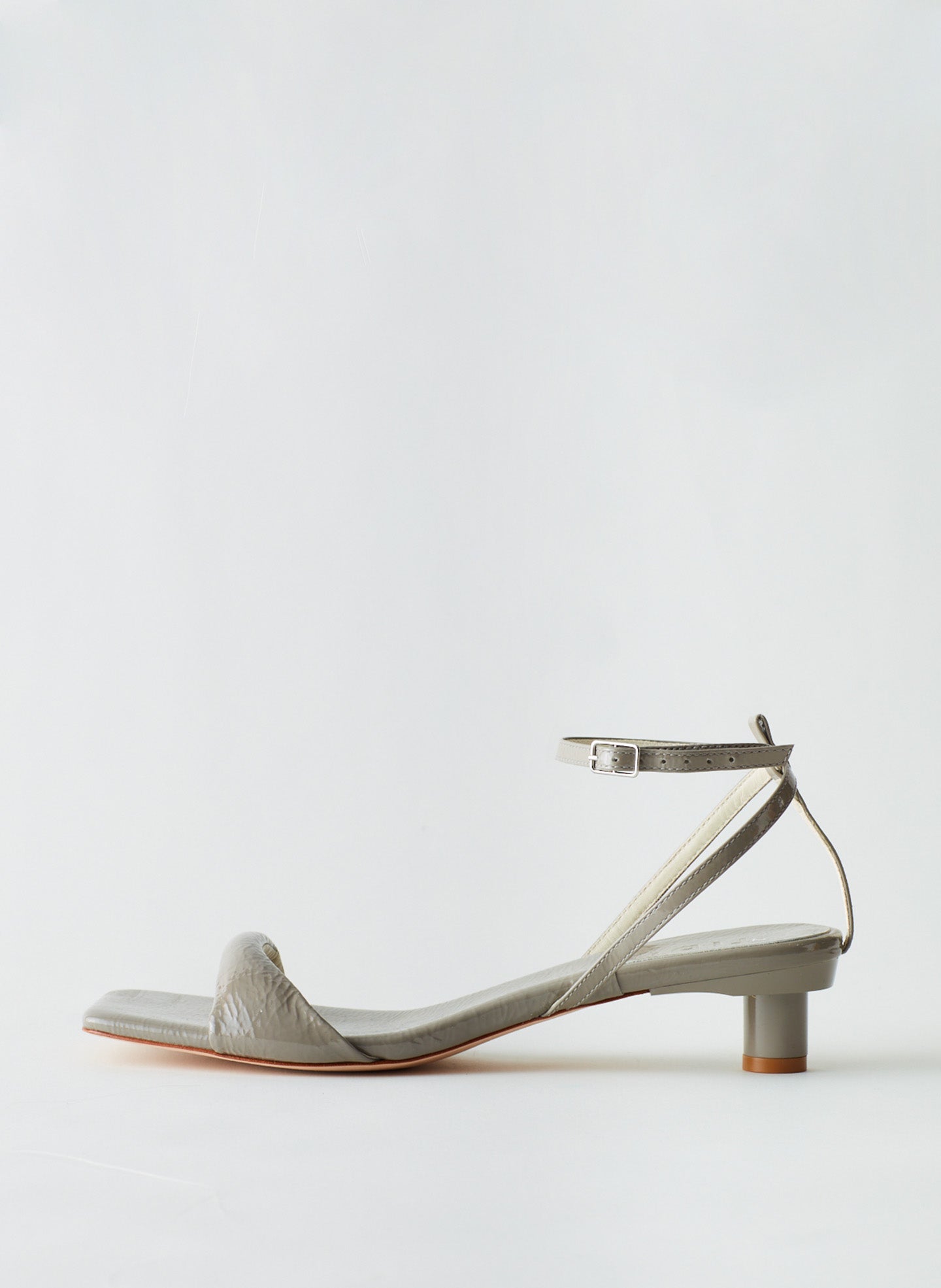 Smoke Grey-01