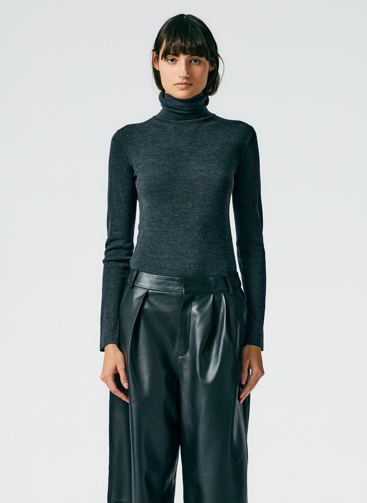 Featherweight Ribbed Sweater Turtleneck Pullover - Dark Heather Grey-01