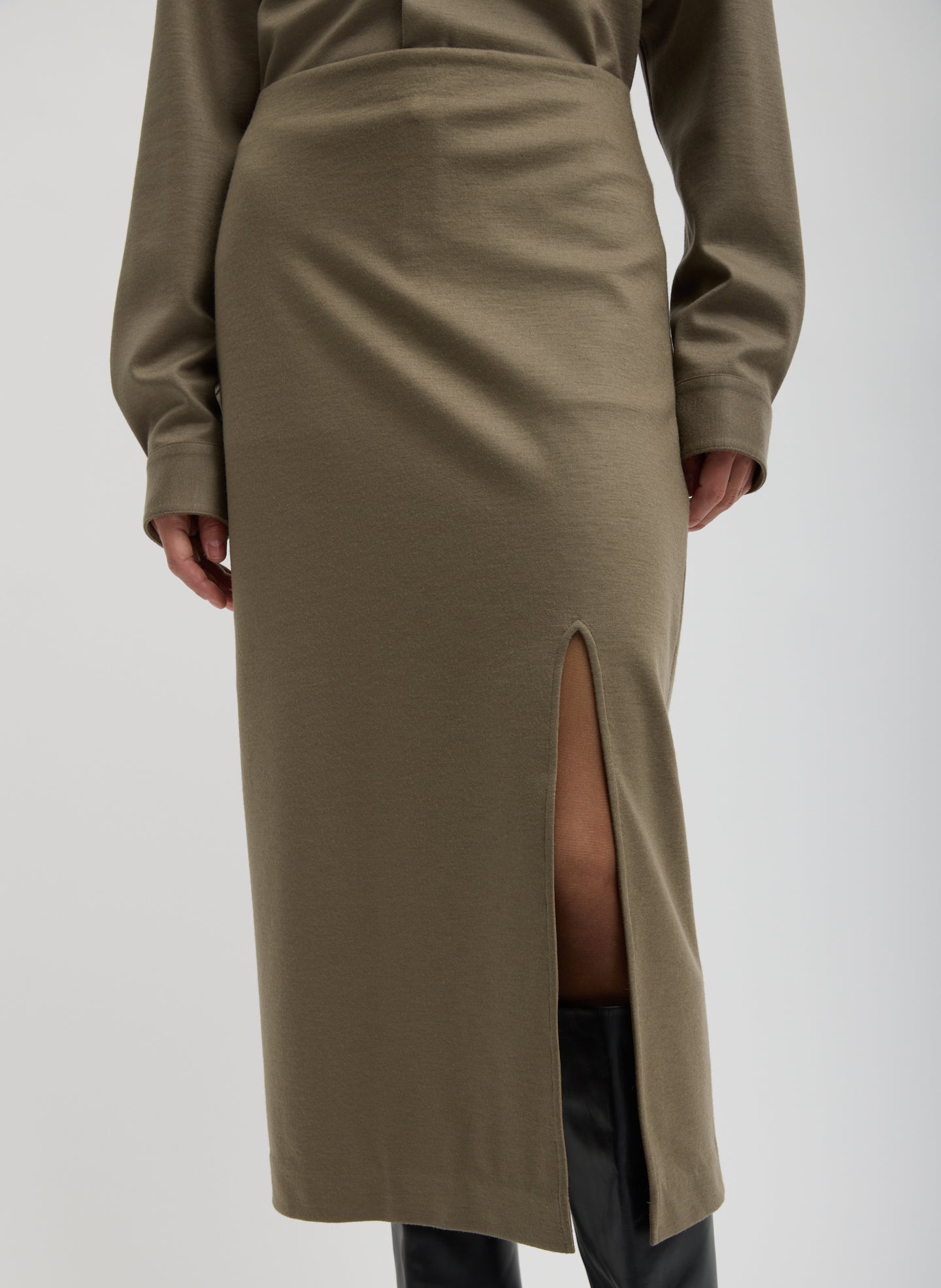 Double Knit Midi Pencil Skirt Khaki / 06 / T000DK5372 Double Knit Midi Pencil Skirt Khaki / 06 / T000DK5372