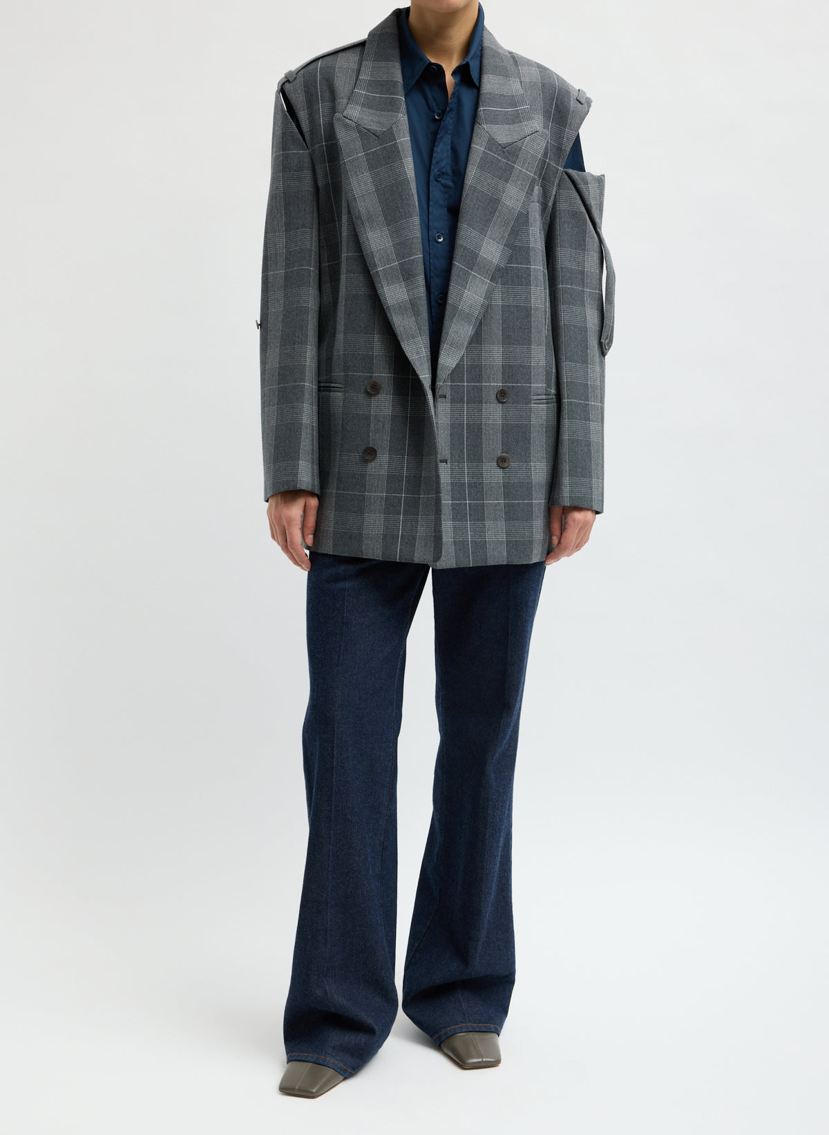 Papery Wool Plaid Easy Men's Blazer - Grey Papery Wool Plaid Easy Men's Blazer - oversized, double-breasted blazer, front view on model