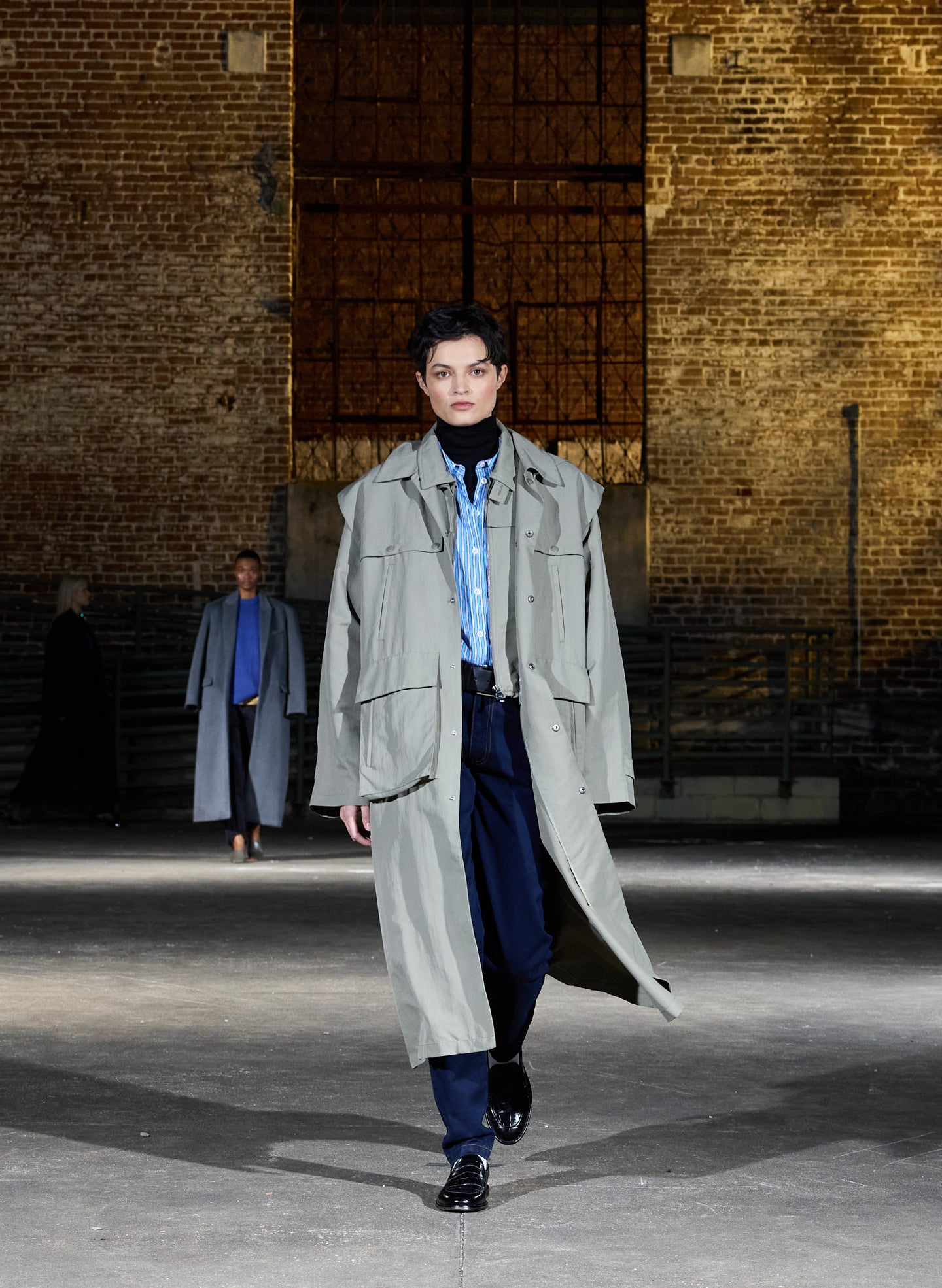 Dark Hazelnut Techy Twill Frank Trench with Hood - green trench coat, editorial image on model