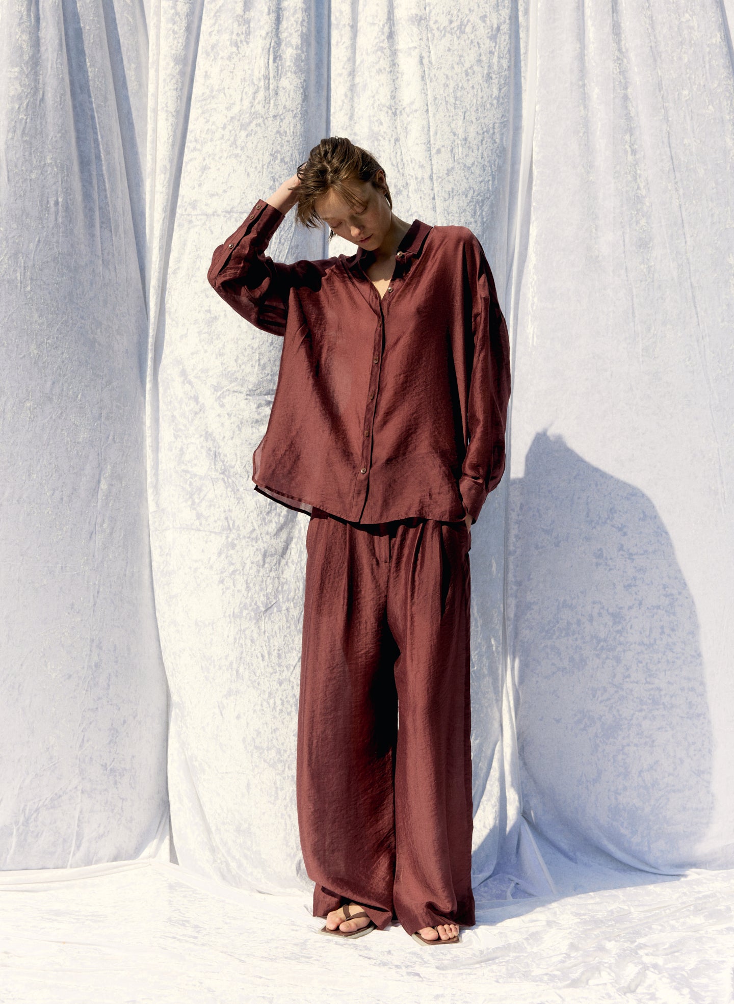 tibi ポンポントップス Tibi Eco Poplin Tie Front Top in Eggplant | WE ARE ICONIC