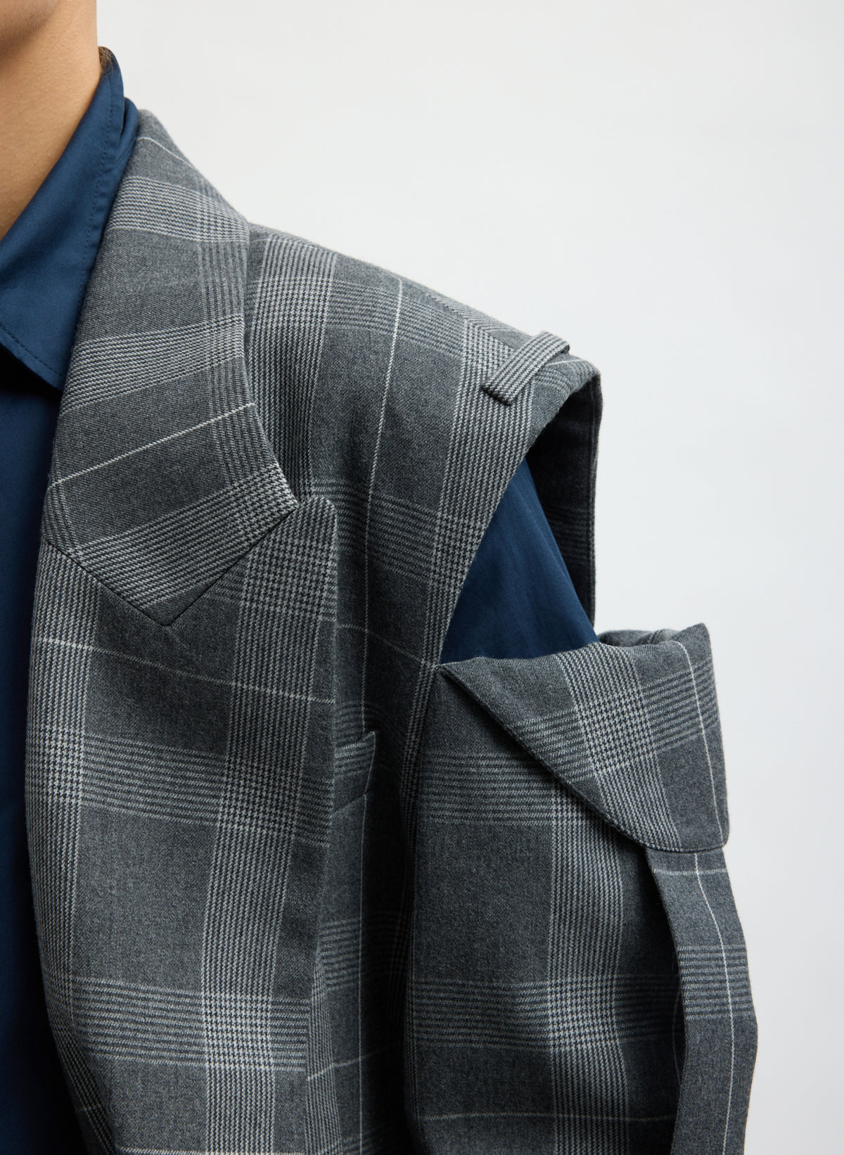 Grey Papery Wool Plaid Easy Men's Blazer - closeup of cutout detail at shoulder