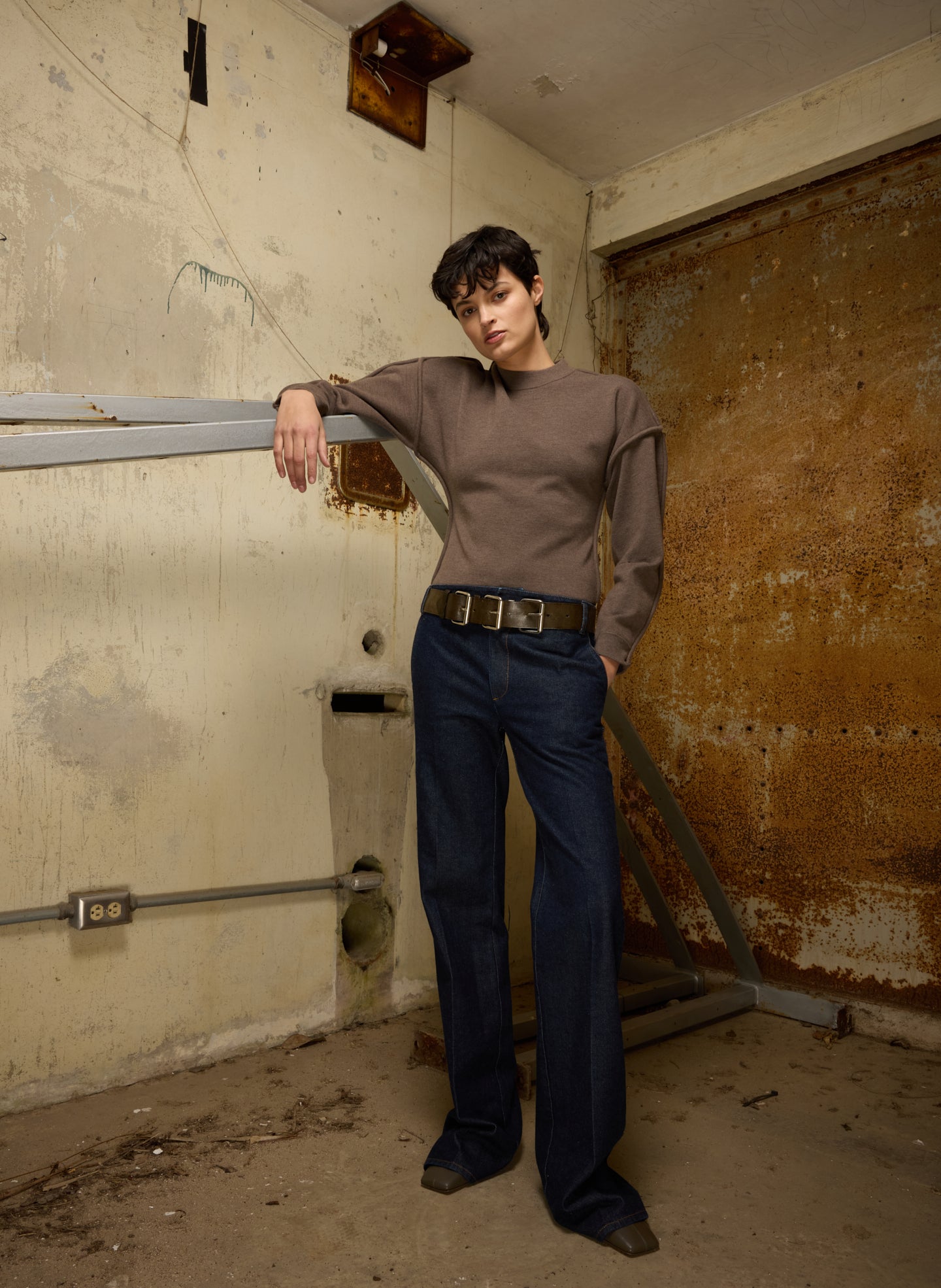 Sculpted Wool Fitted Sweater