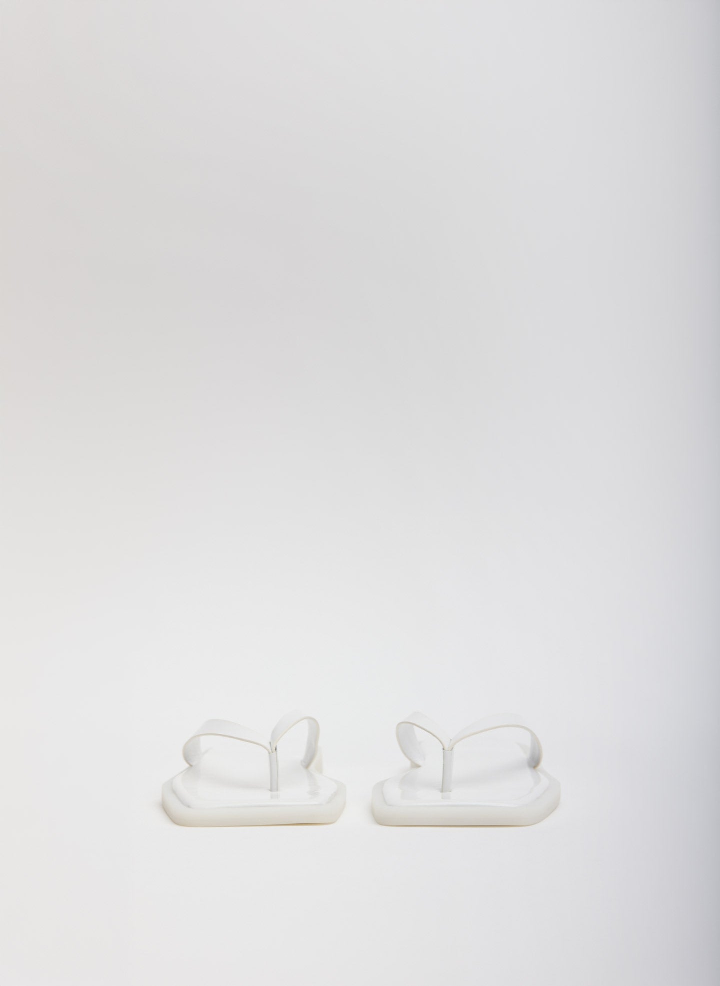White Arnie Sandal - flip flop front view