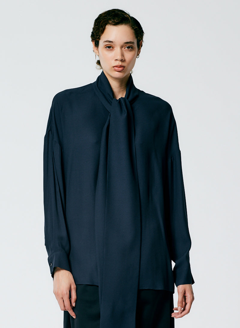 Feather Weight Eco Crepe Davenport Sculpted Shirt Midnight Navy-1