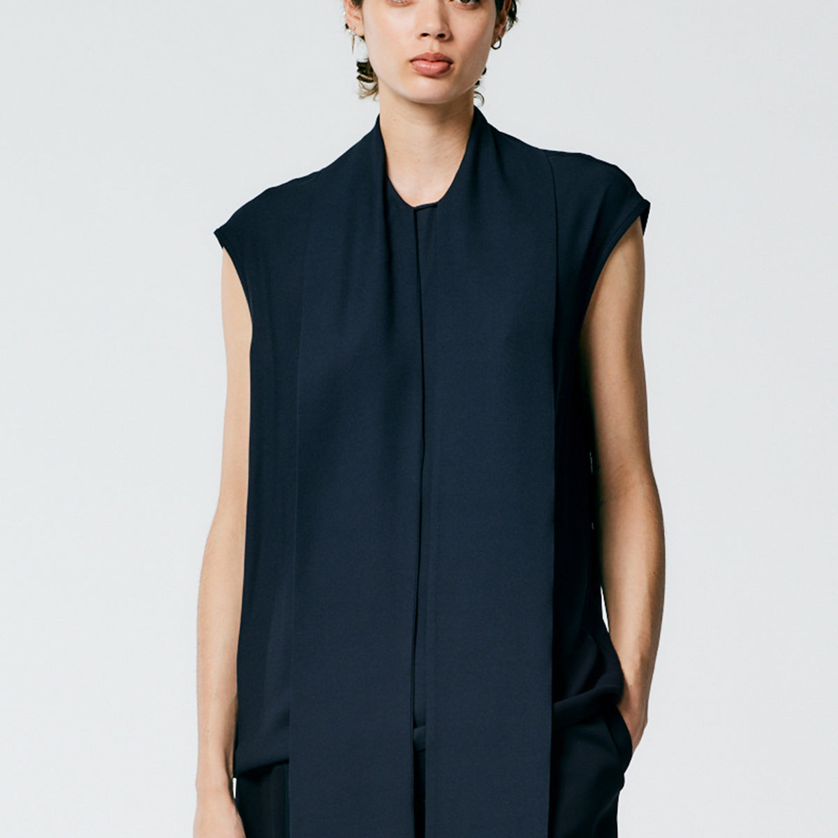 Feather Weight Eco Crepe Sleeveless Davenport Sculpted Shirt 