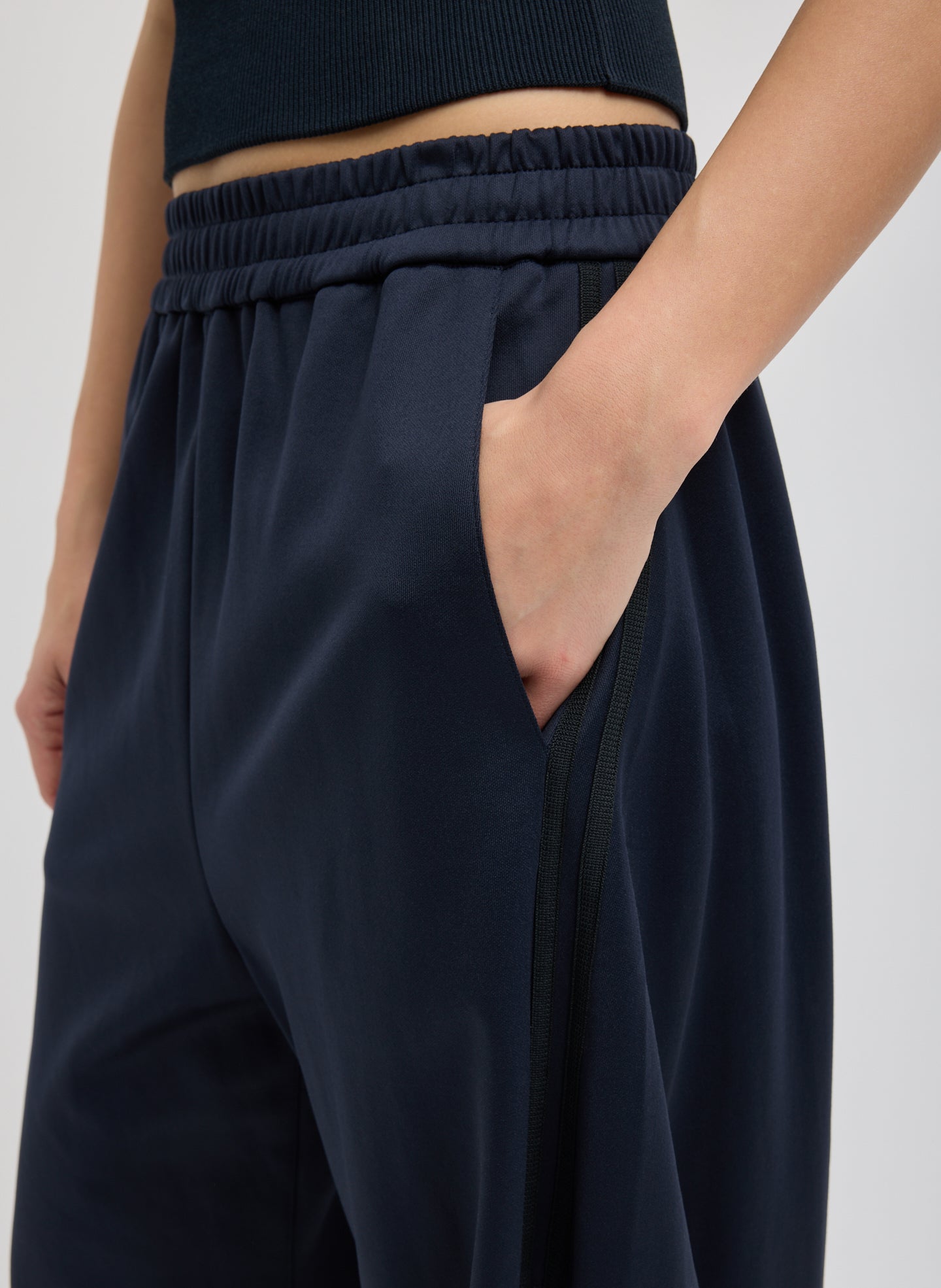 Navy Active Knit Winslow Pant - closeup of side pocket detail