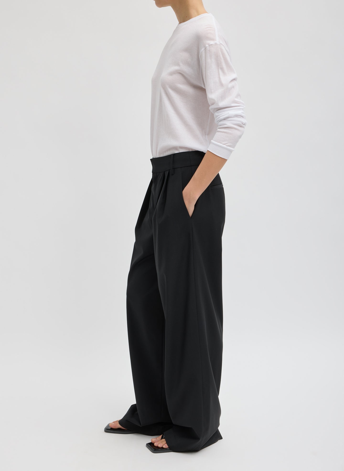 【H】WOOL TROPICAL CLOTH FLARE PANTS Tropical Wool Stella Pant – Tibi Official